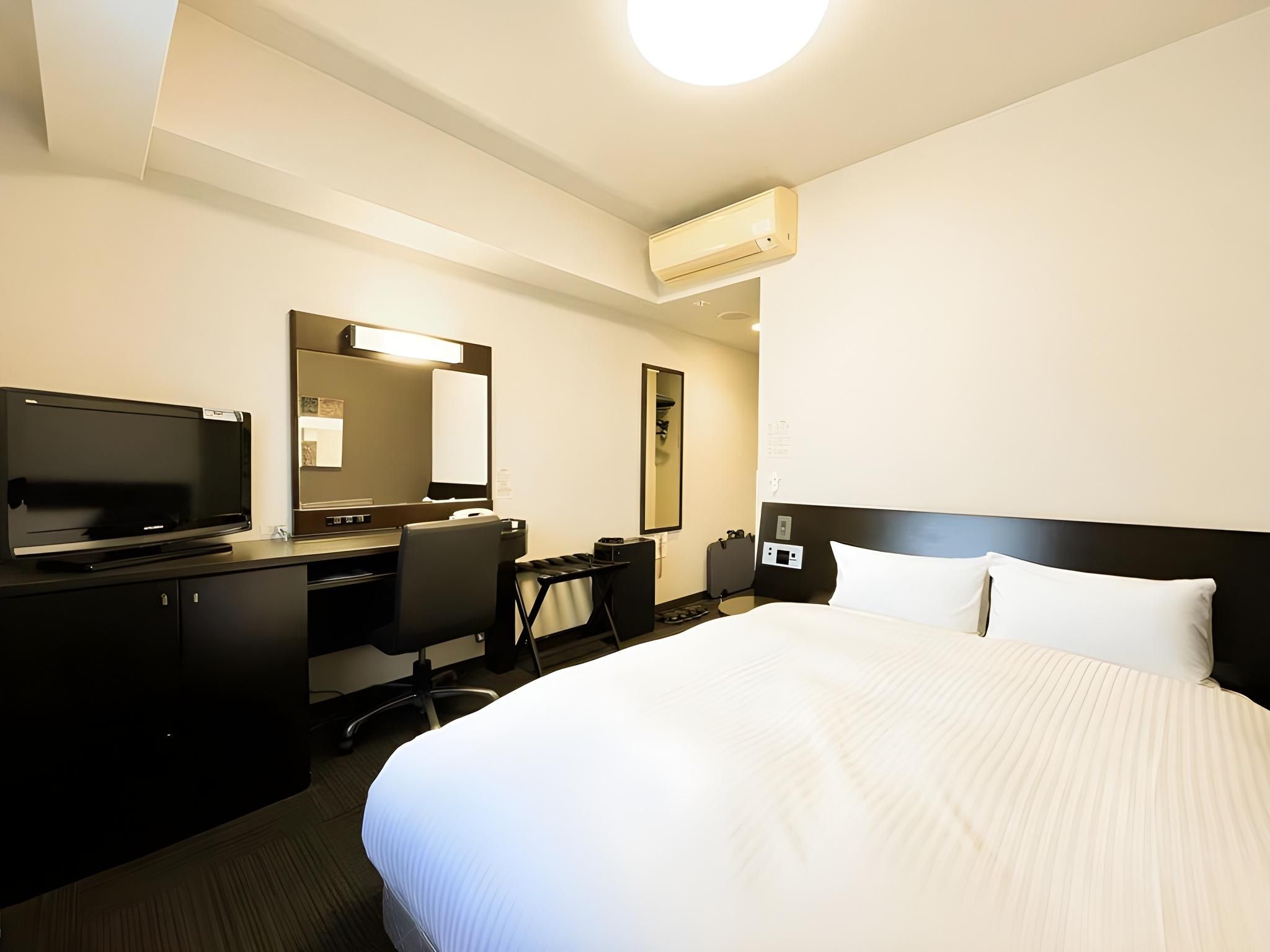 COMFORT Semi-Double Room Smoking
