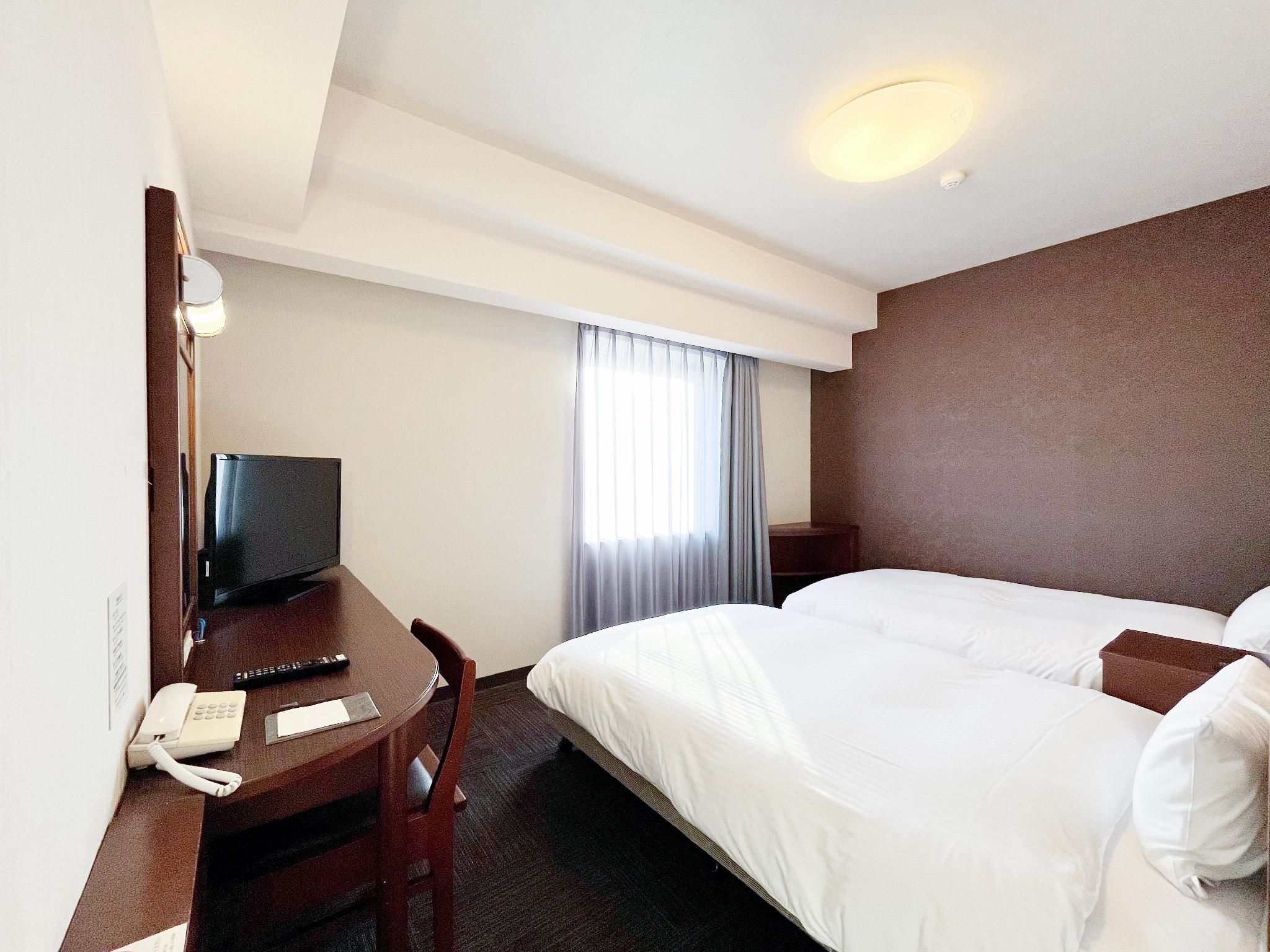Twin Room - Non-Smoking