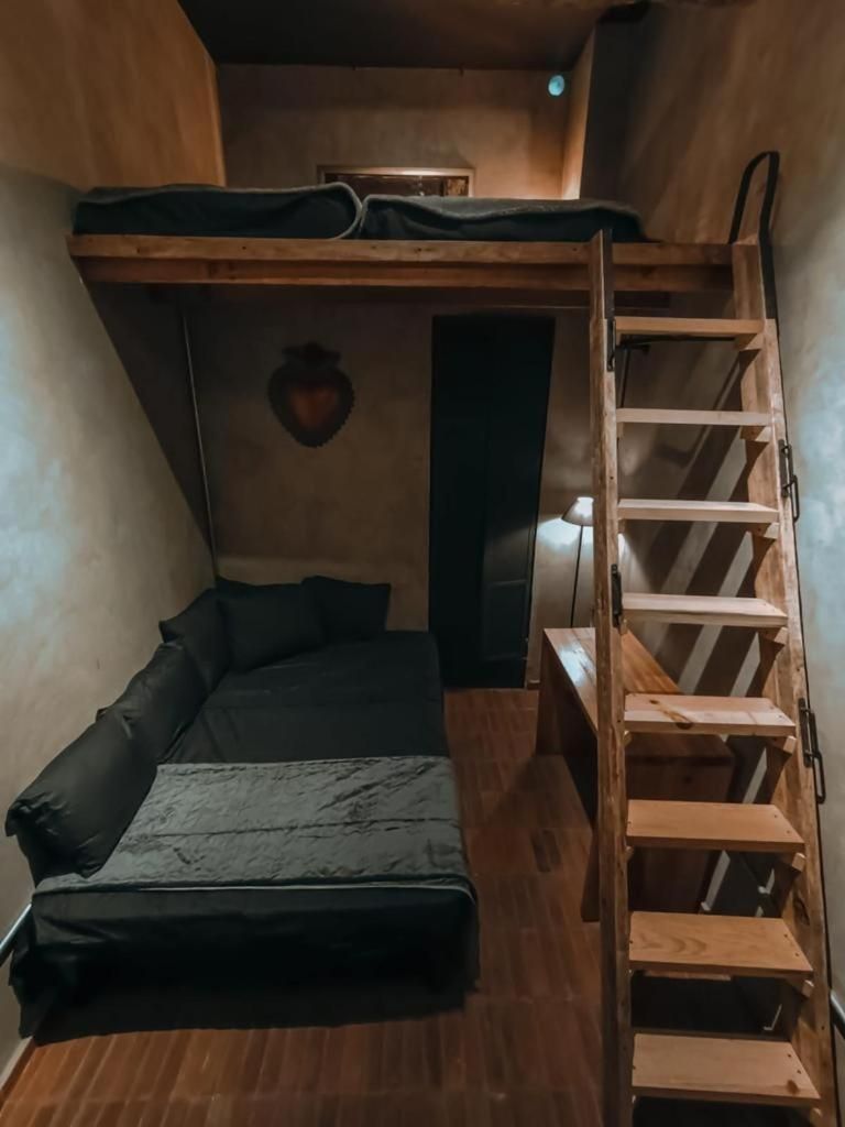Budget Double Room interior view