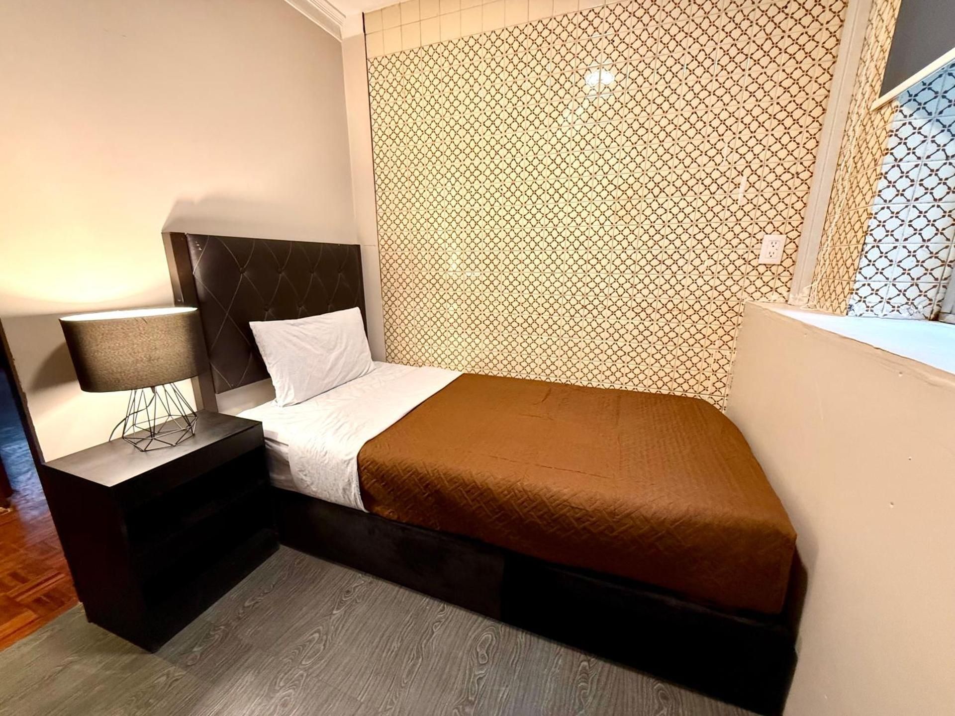 Single Room with Shared Bathroom