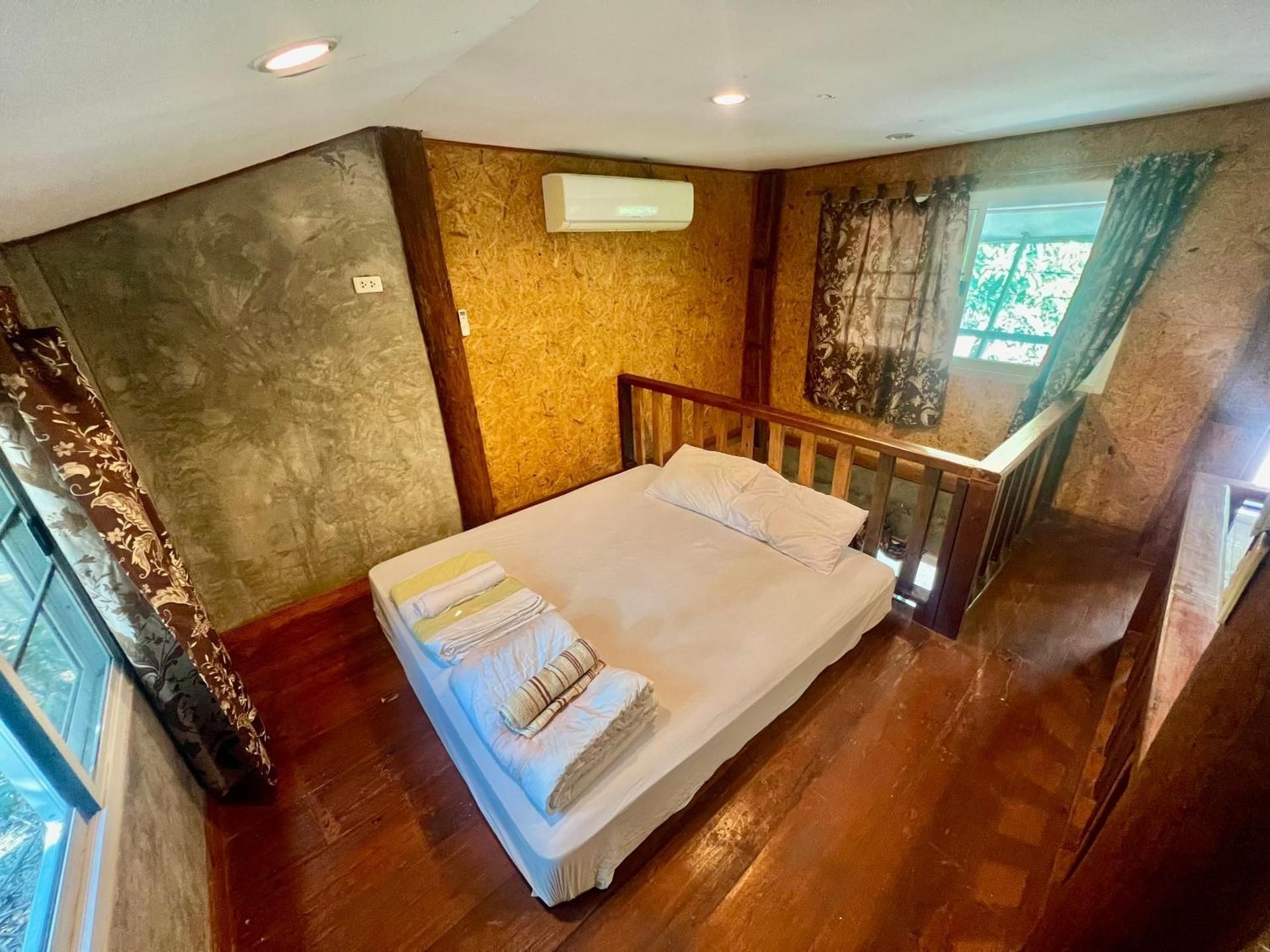 Suite with Lake View