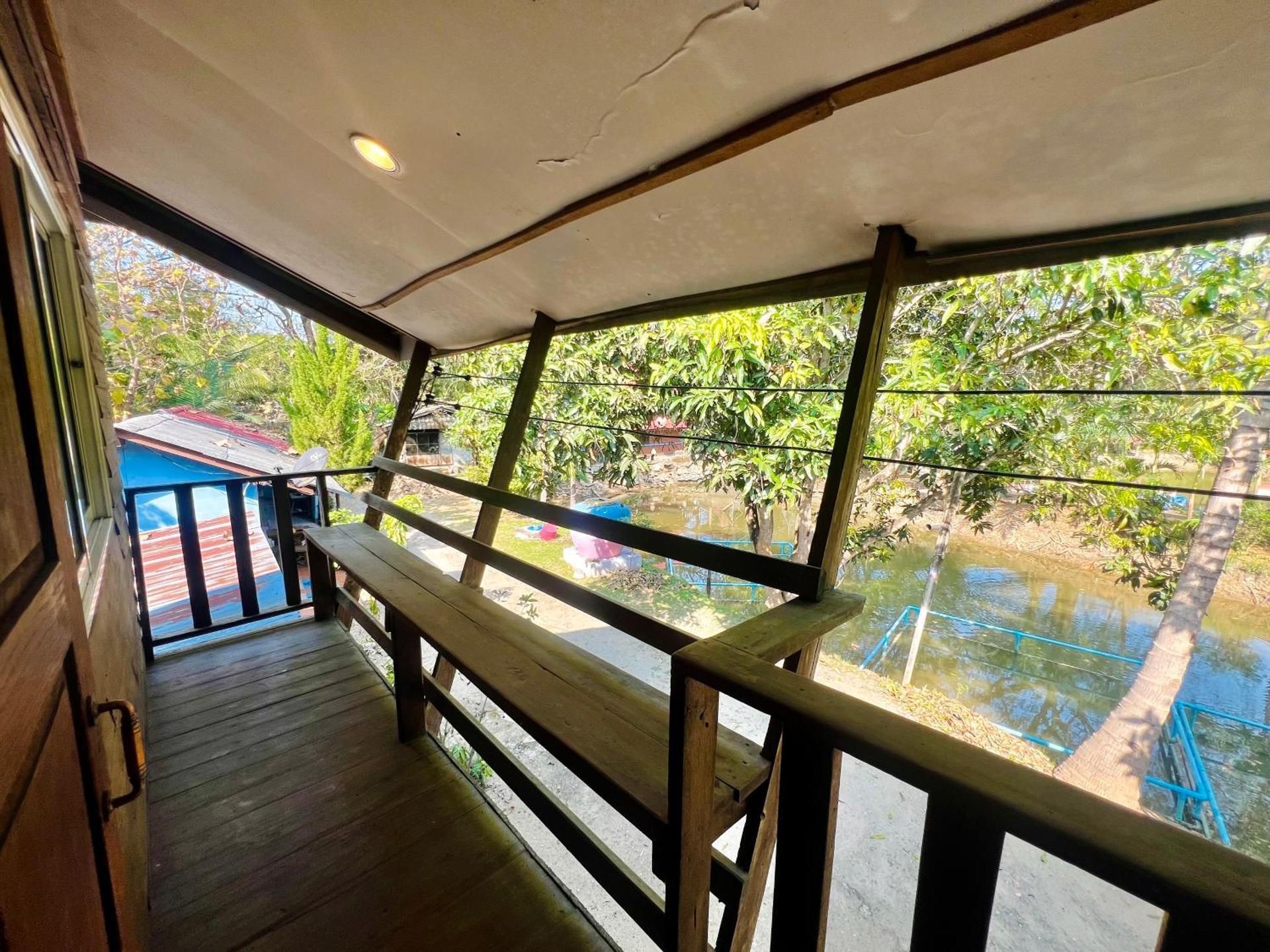 Suite with Lake View