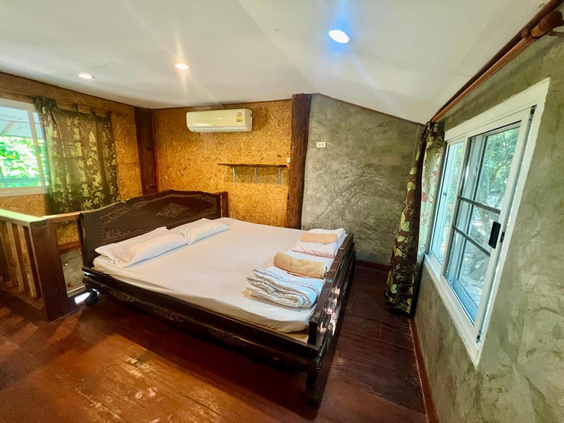 Suite with Mountain View