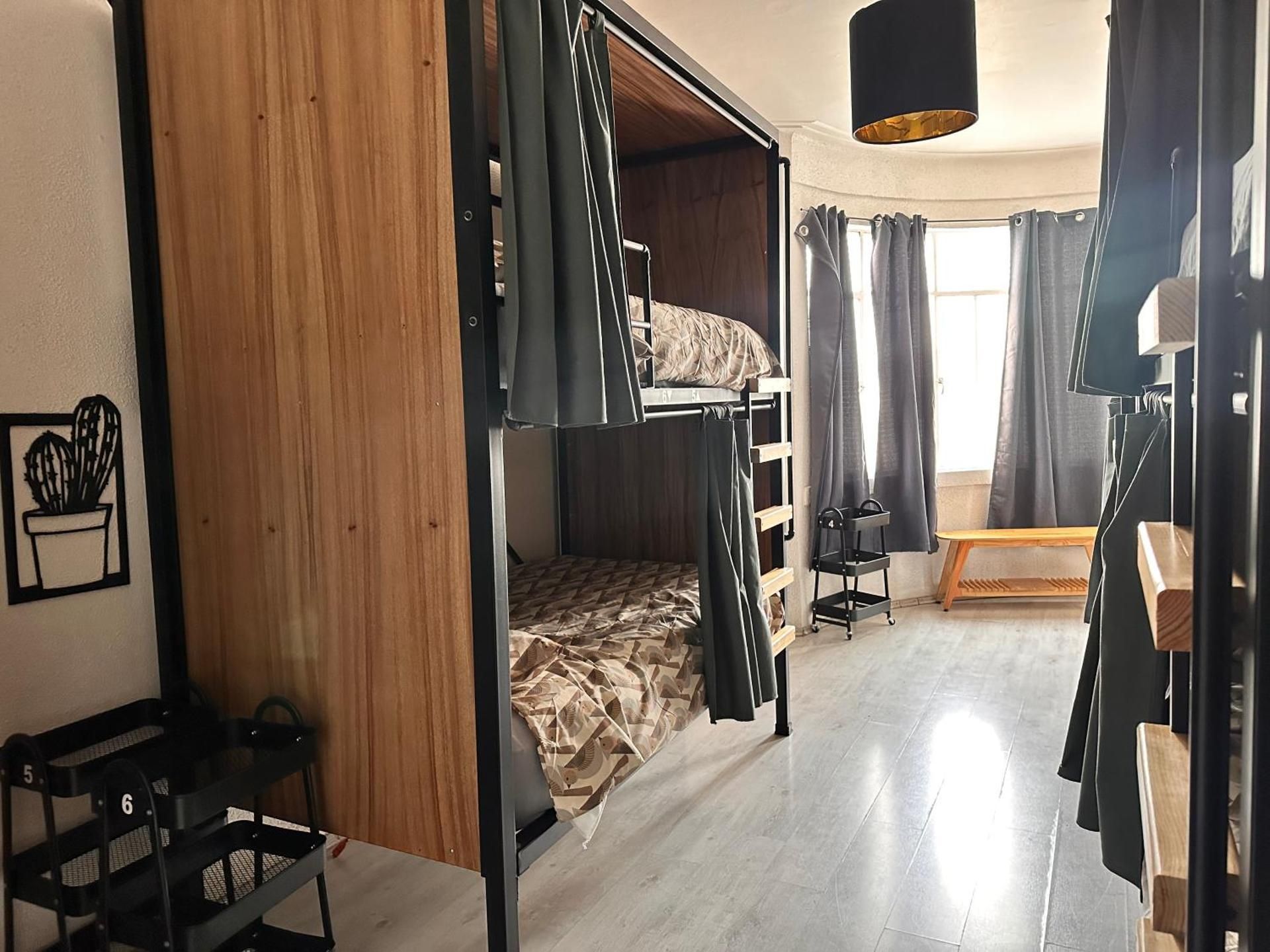 Bed in 6-Bed Mixed Dormitory Room