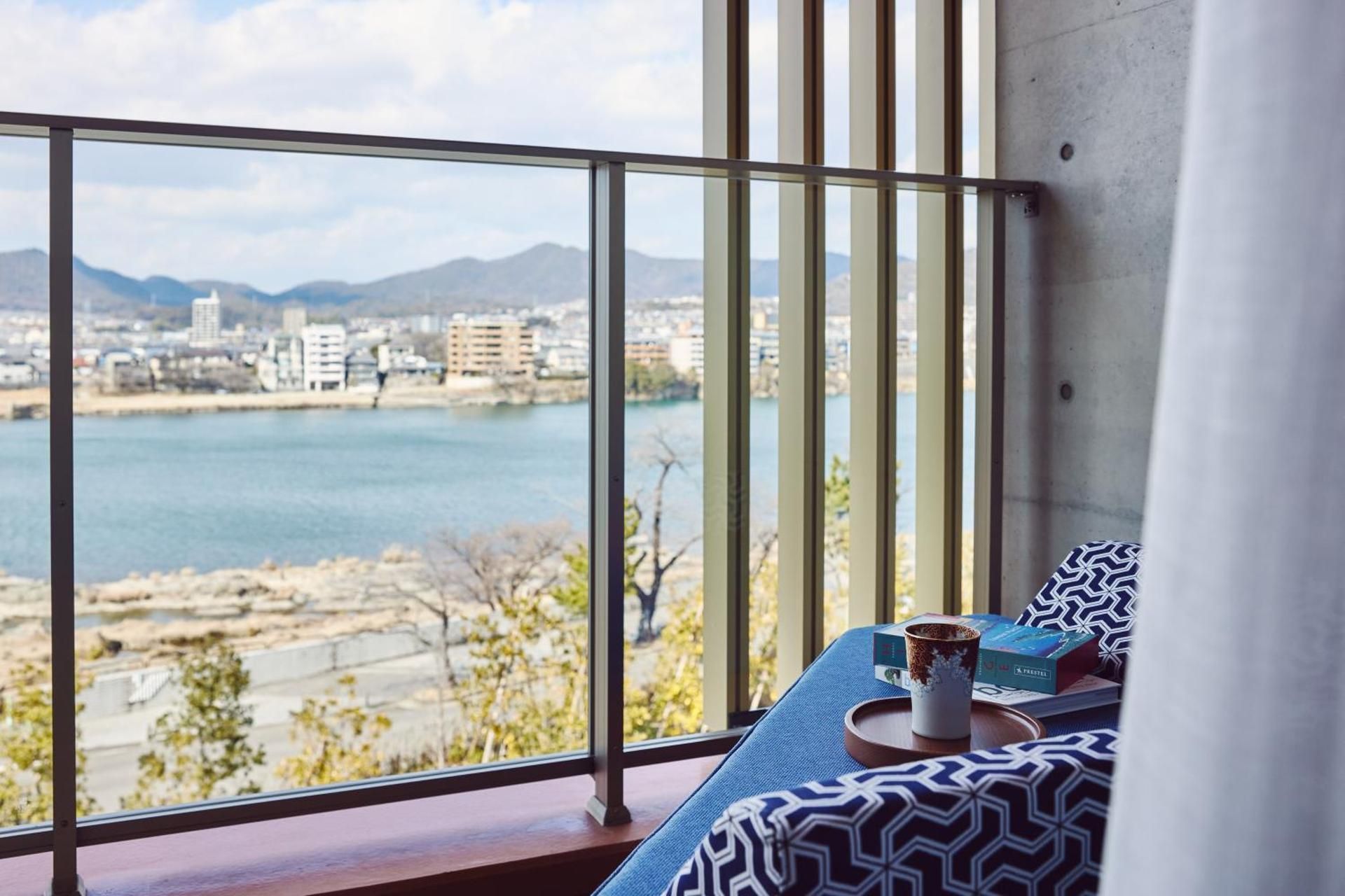 Premium King Room with River View