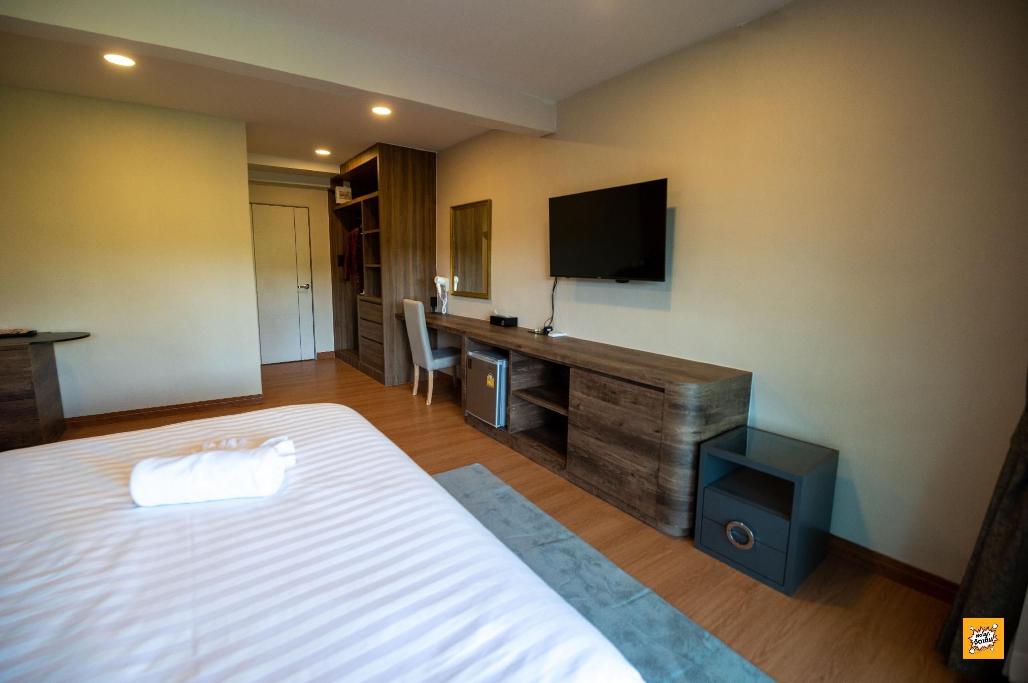 Route12 Deluxe Room Garden View King