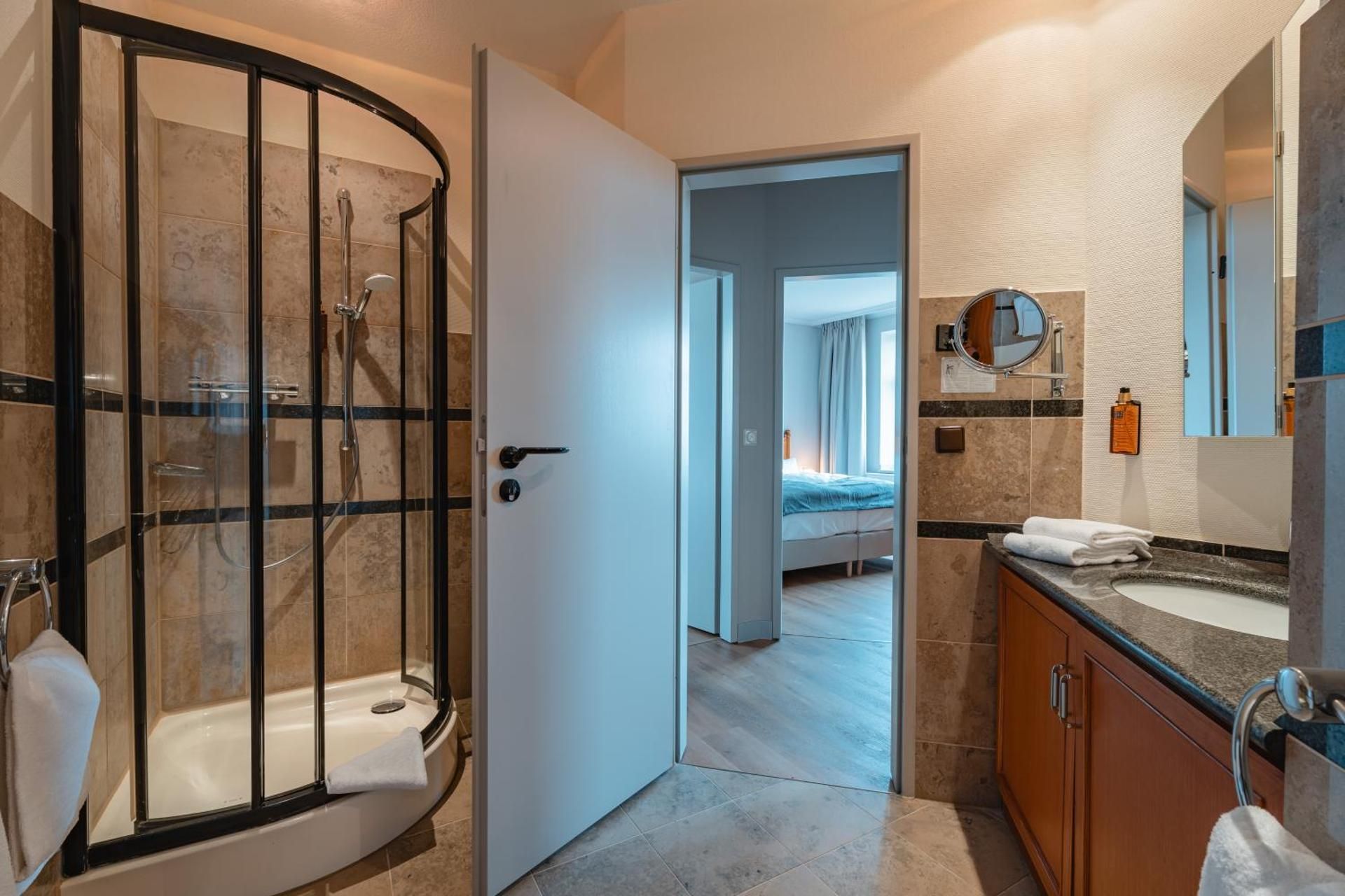 Naturhotel Sachsenbaude Oberwiesenthal - Indoor-Pool & Outdoor-Whirlpool