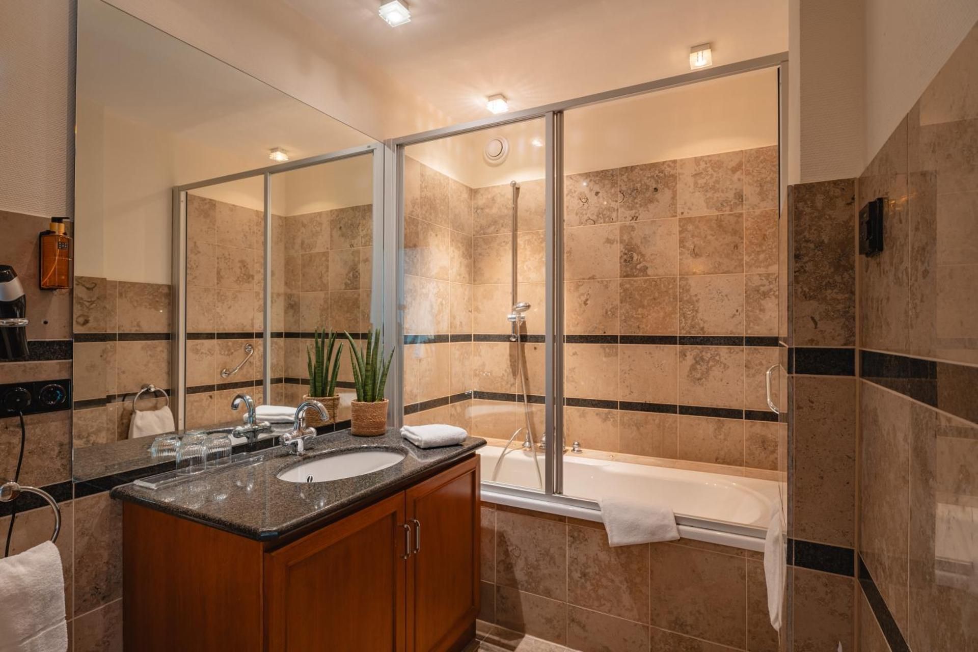 Naturhotel Sachsenbaude Oberwiesenthal - Indoor-Pool & Outdoor-Whirlpool Junior Suite 2