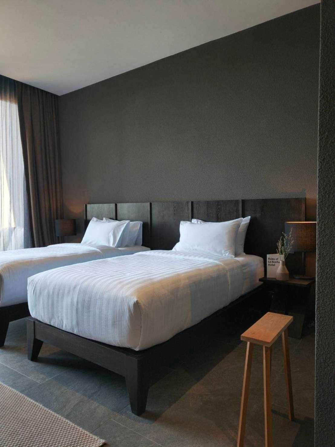 Standard Twin Room with Mountain View