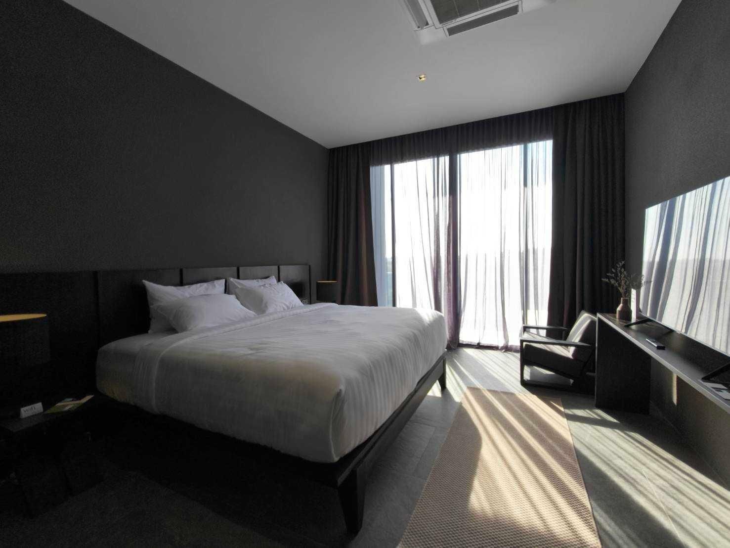 Signature Balcony Double