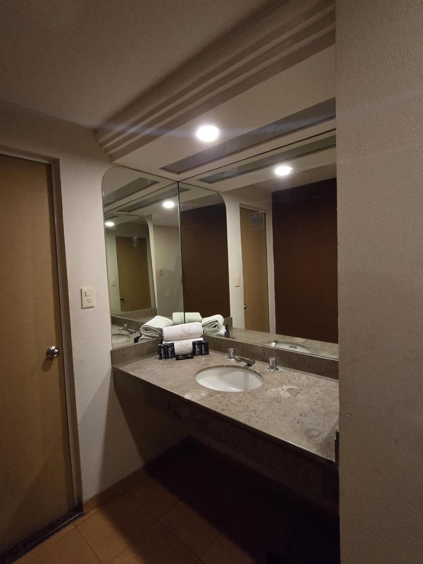Deluxe Queen Room with Two Queen Beds