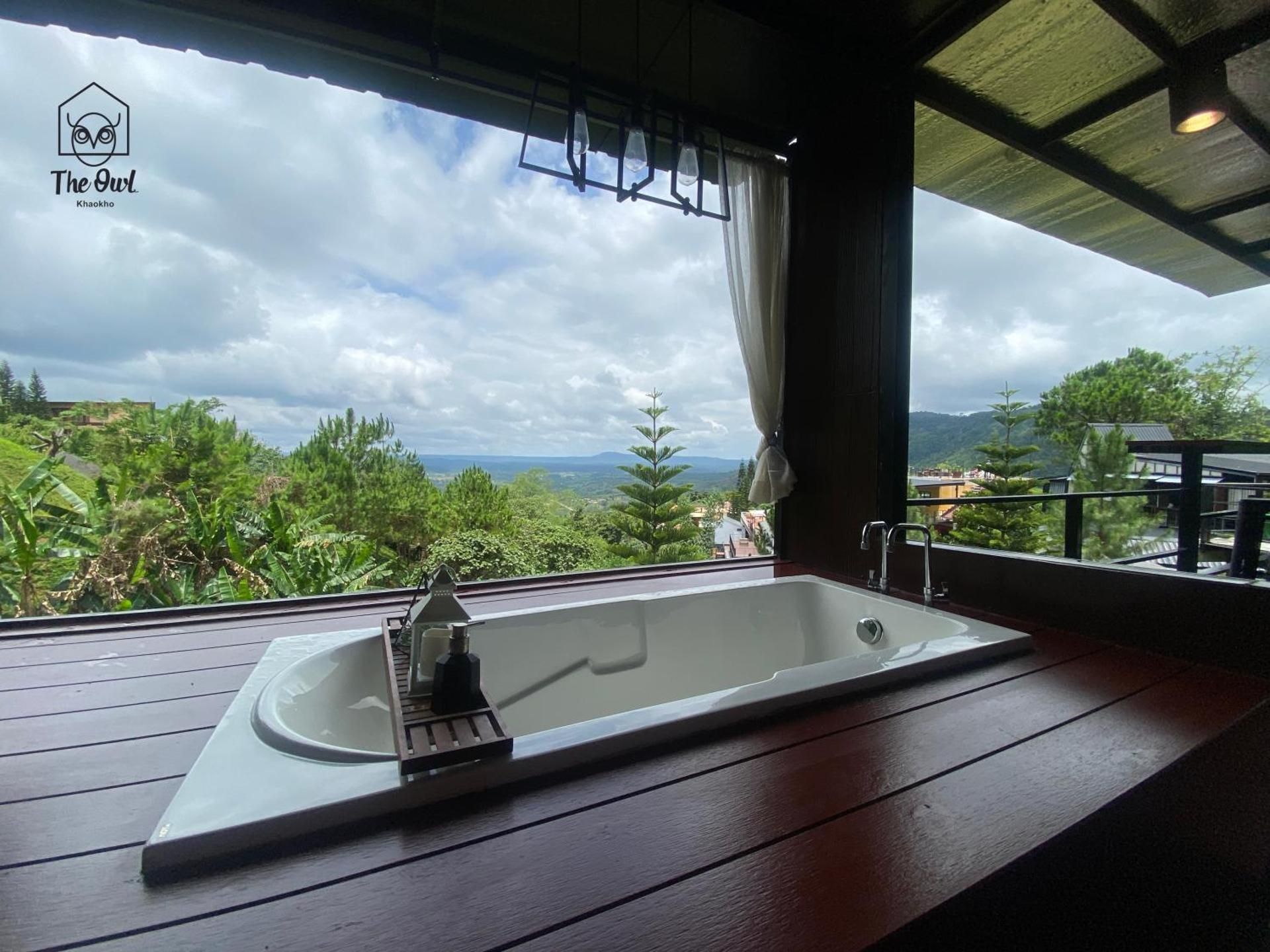 Deluxe Double Room with Bath