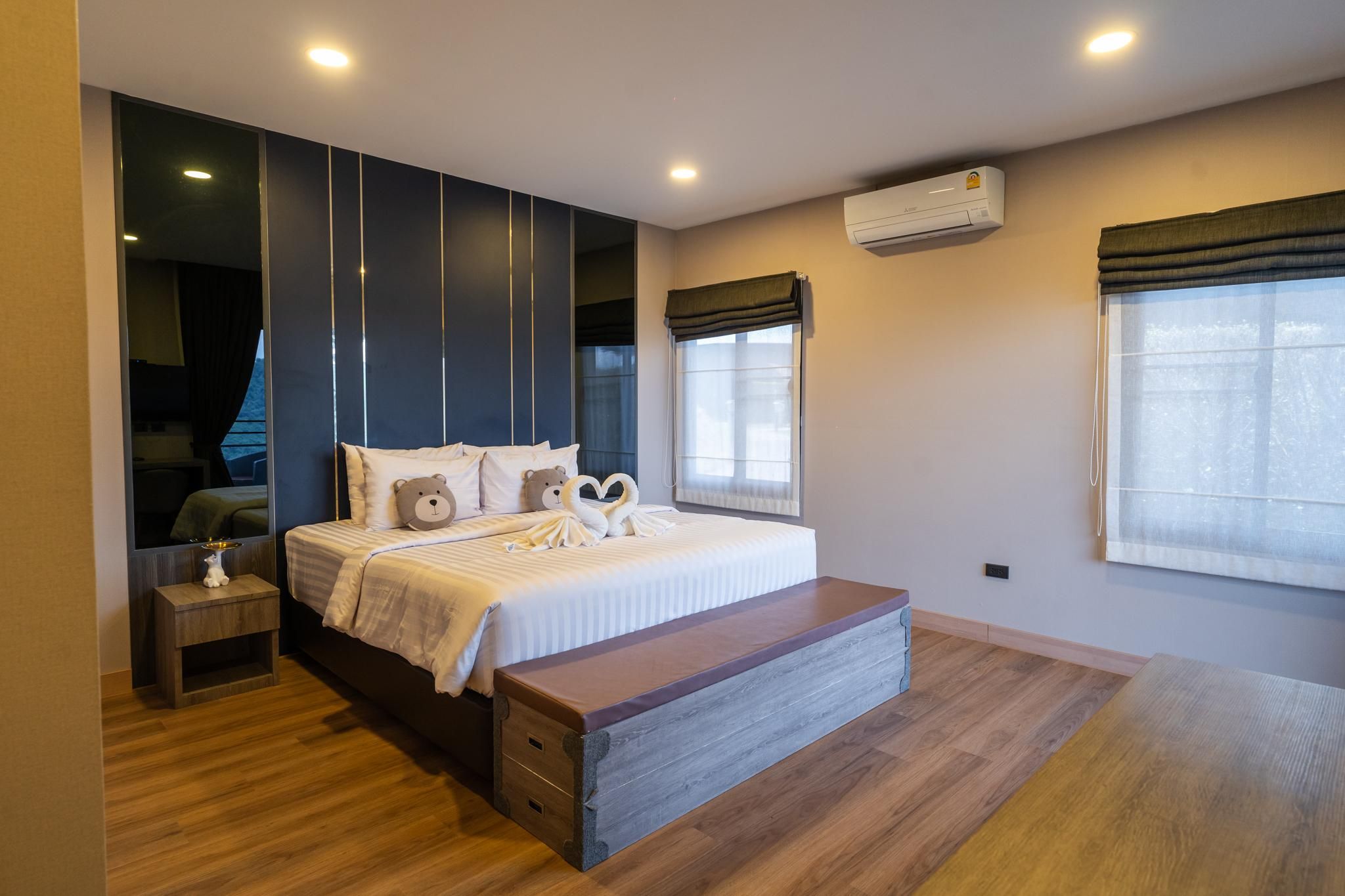 S Room