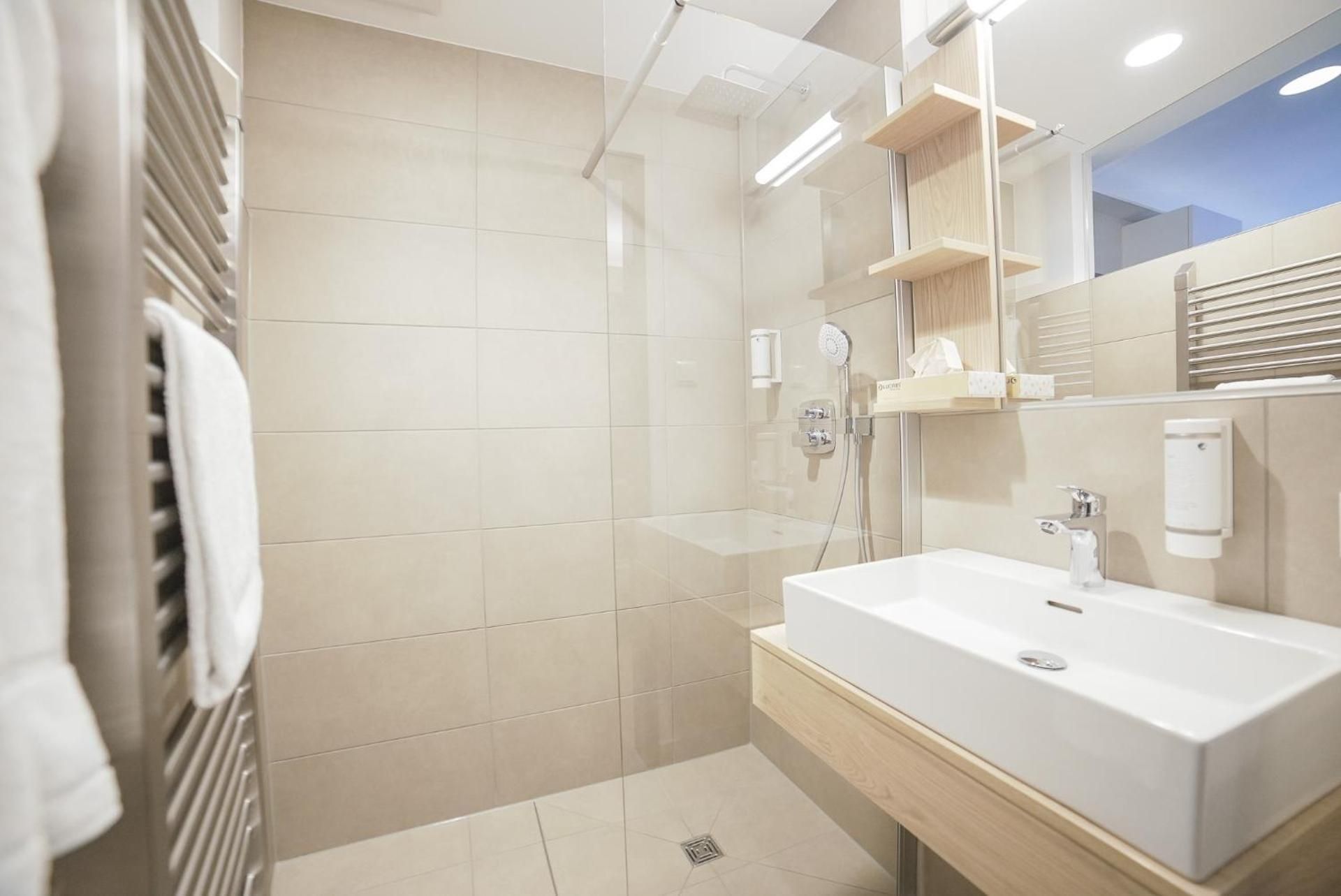 One-Bedroom Apartment with Balcony