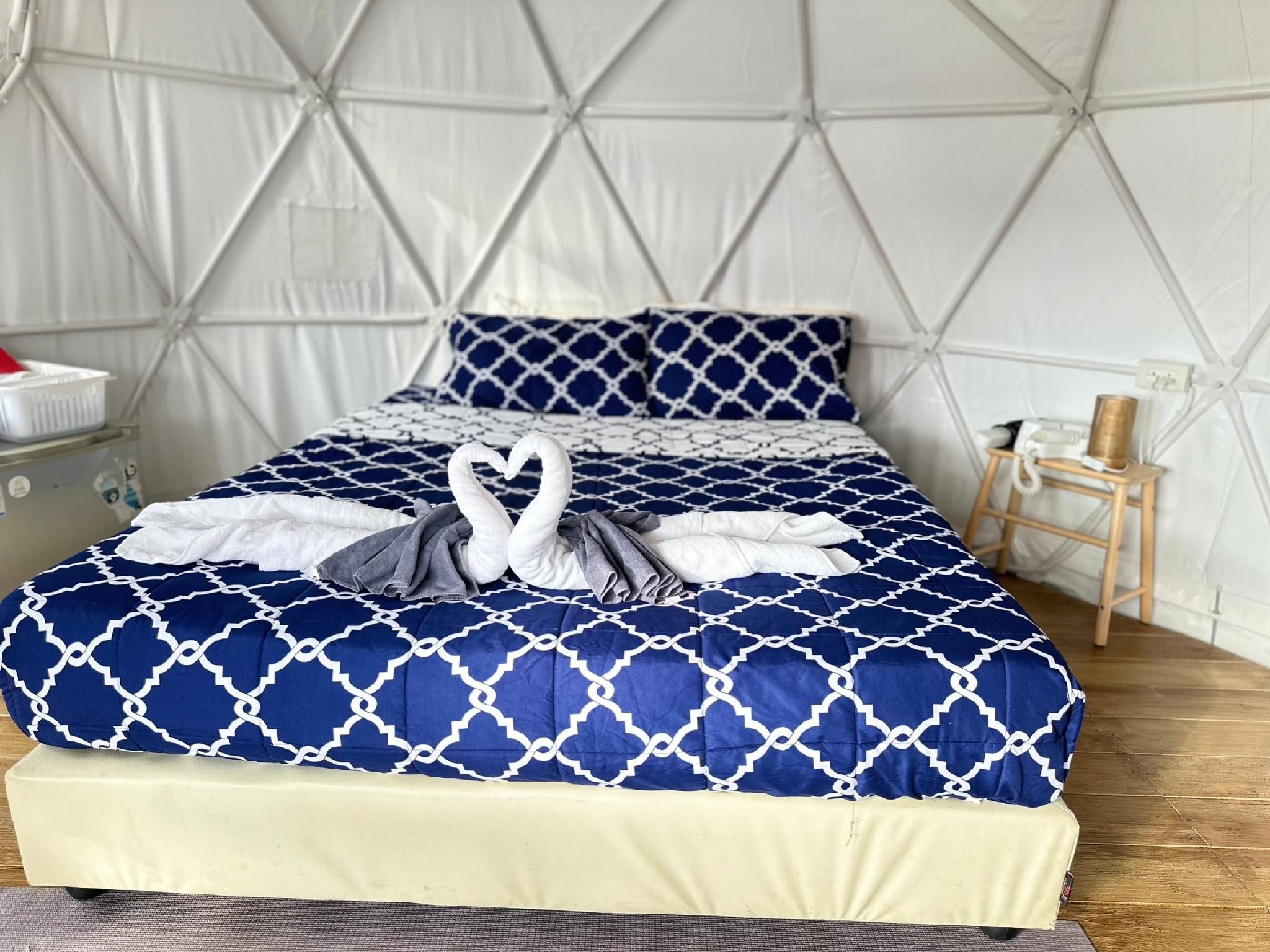 Single Room with Window