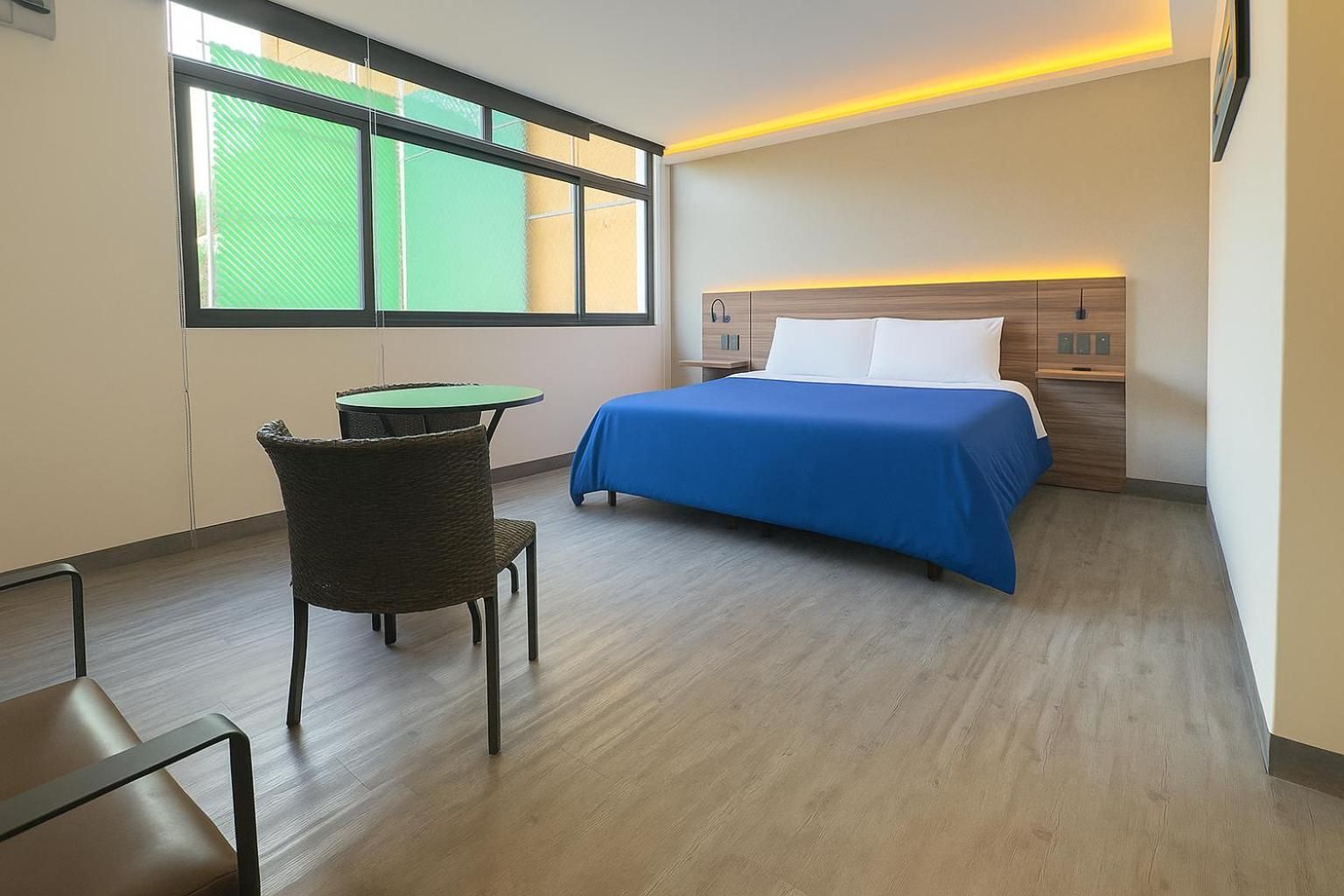 Deluxe Double Room (2 Adults + 1 Child)