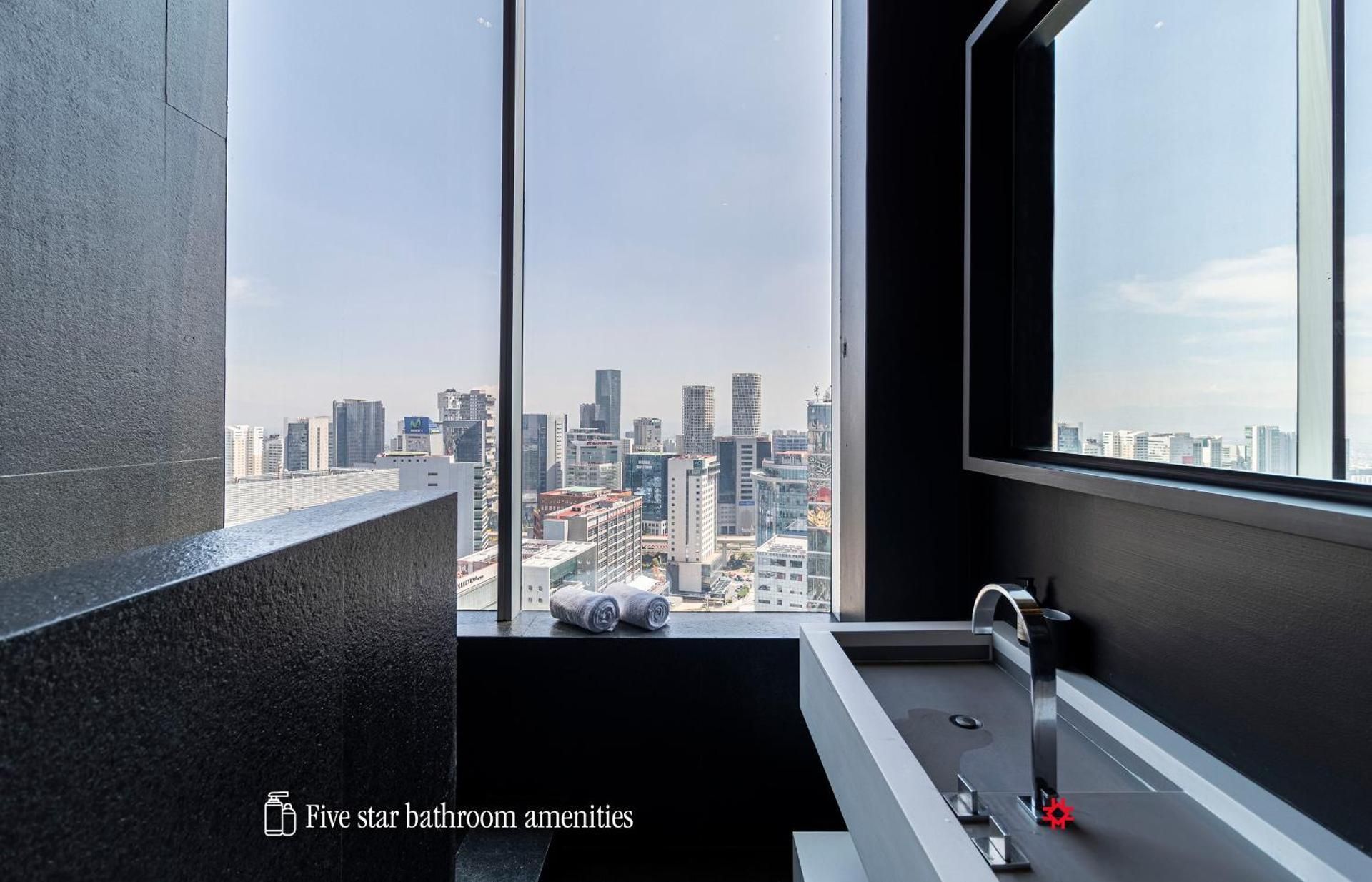 Junior suite with city view