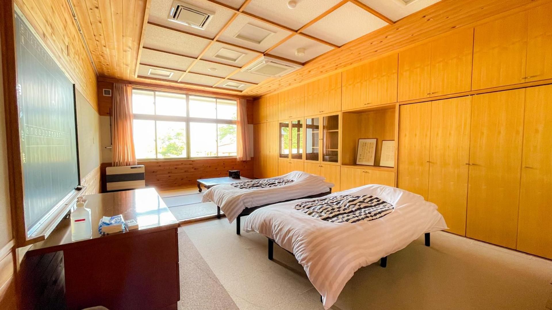 Twin Room with View