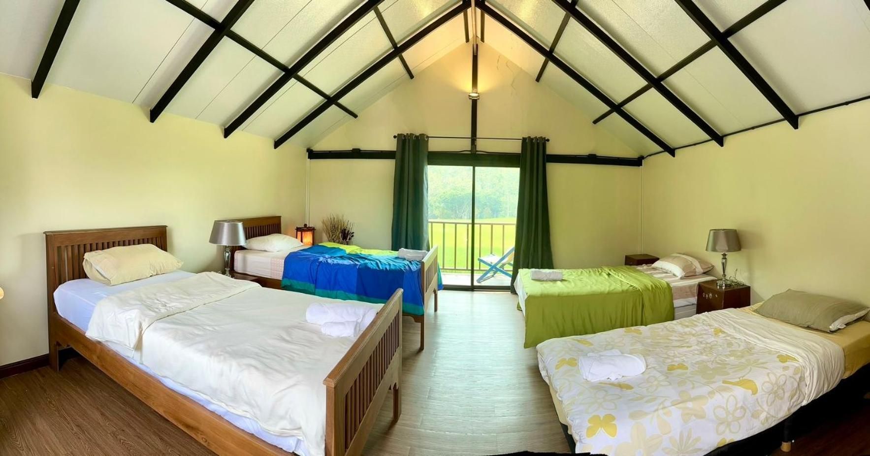 Quadruple Room with Terrace