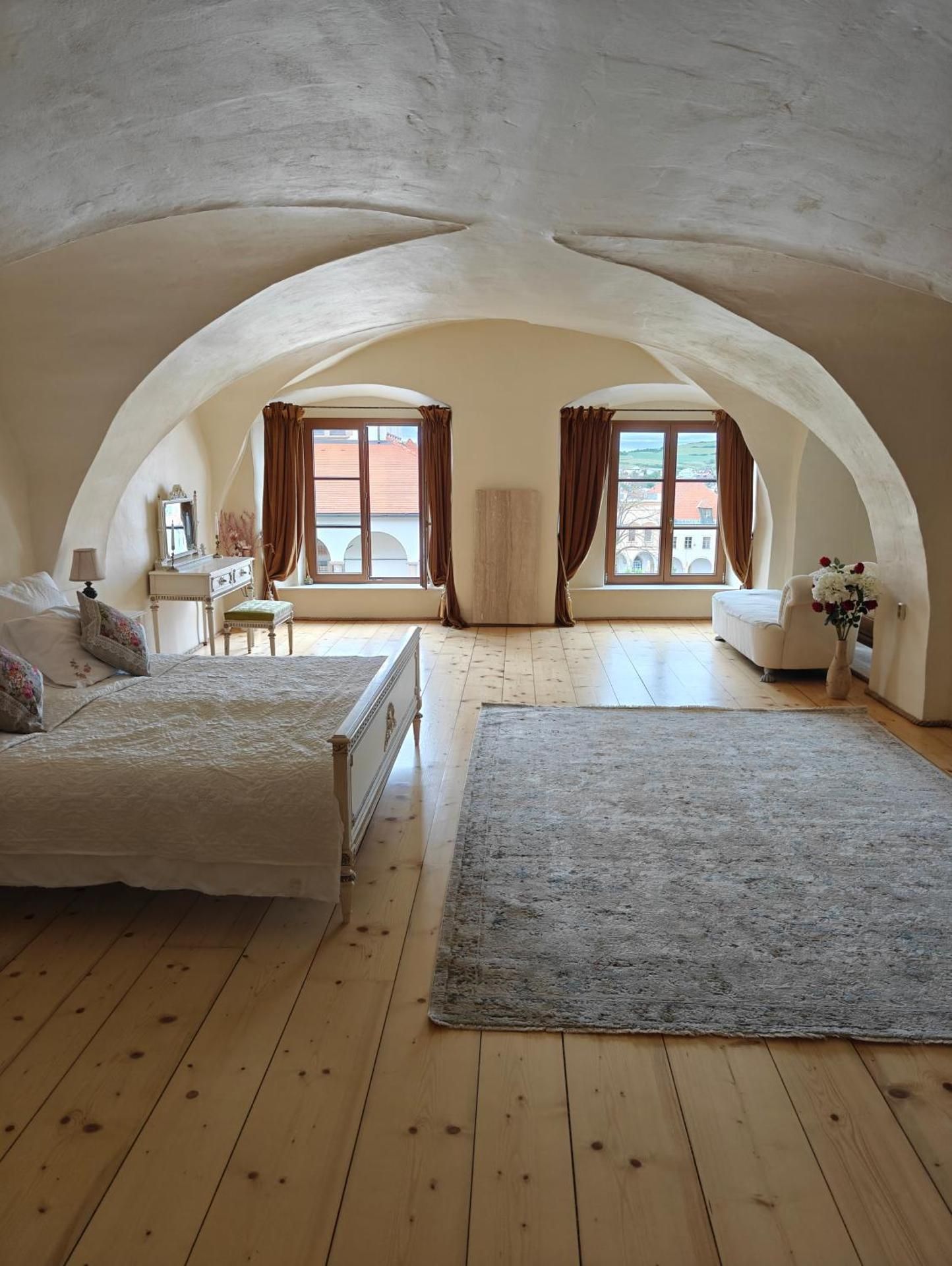 Deluxe Double or Twin Room with City View