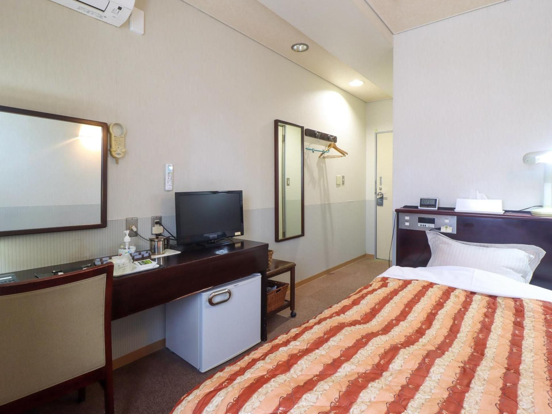 Single Room With Private Bathroom