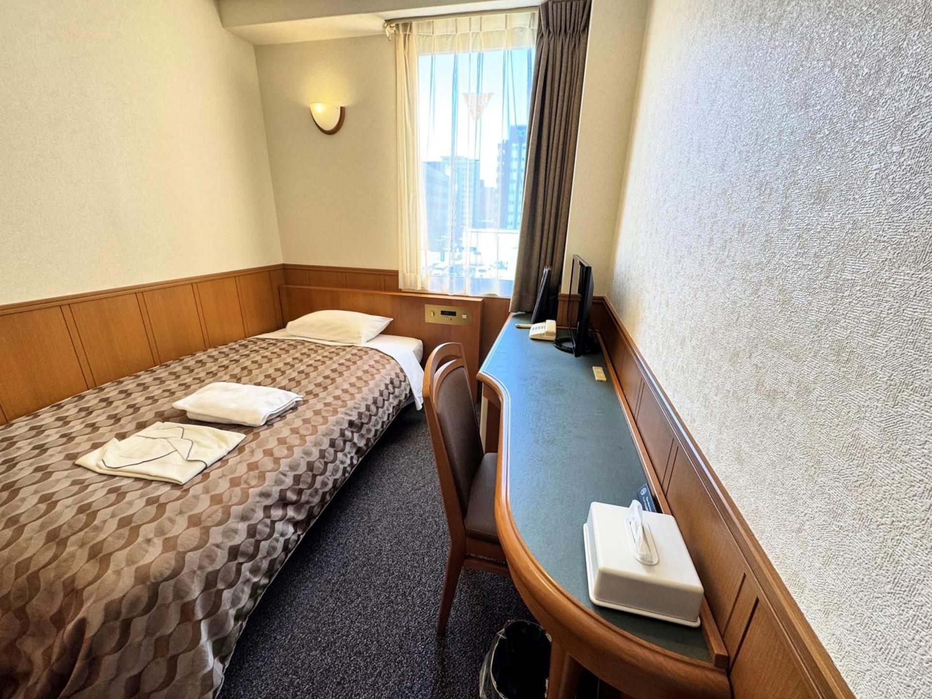 Standard Single Room - Smoking