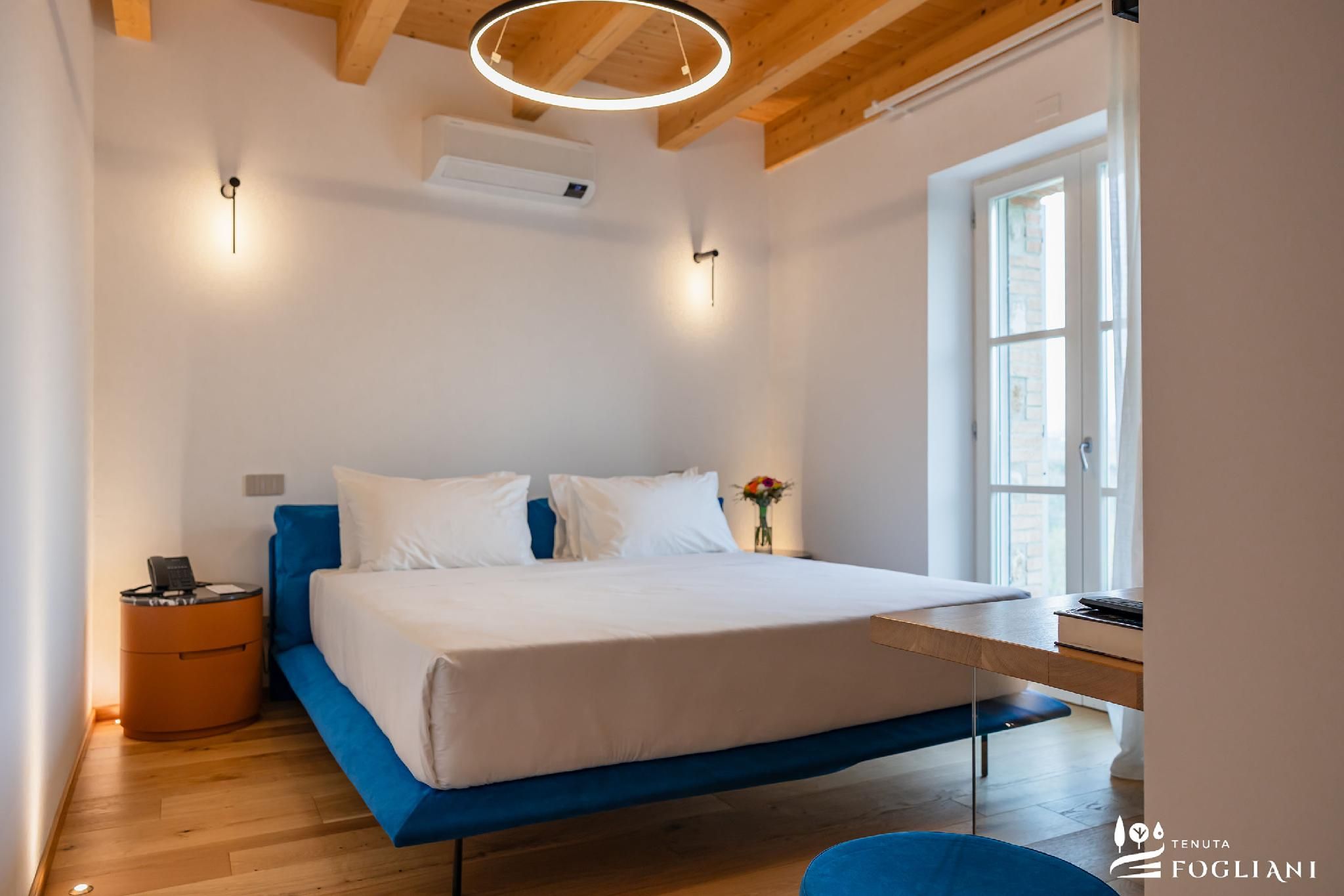 Deluxe 1-Bedroom Suite