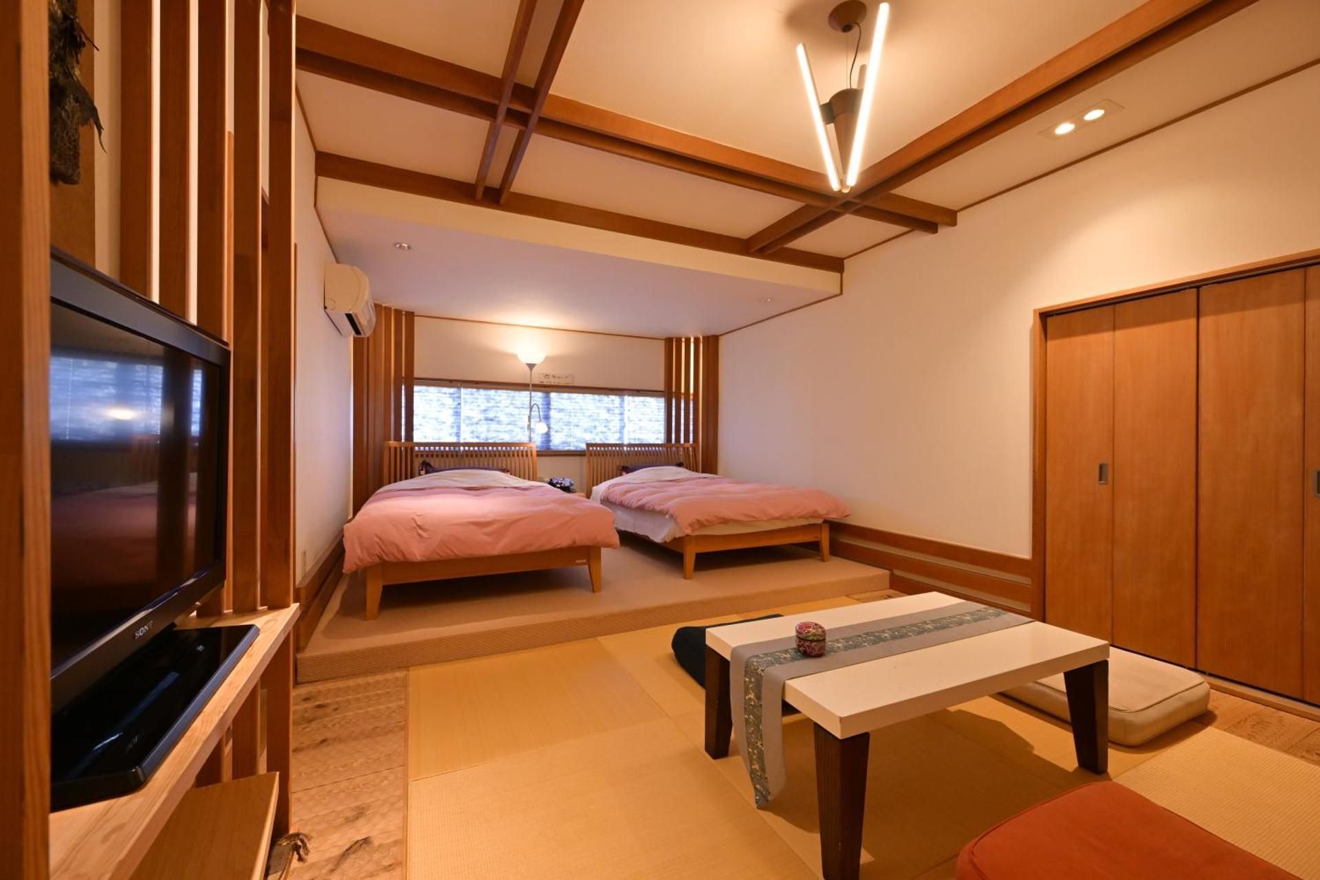 Superior Twin Room with Tatami Area