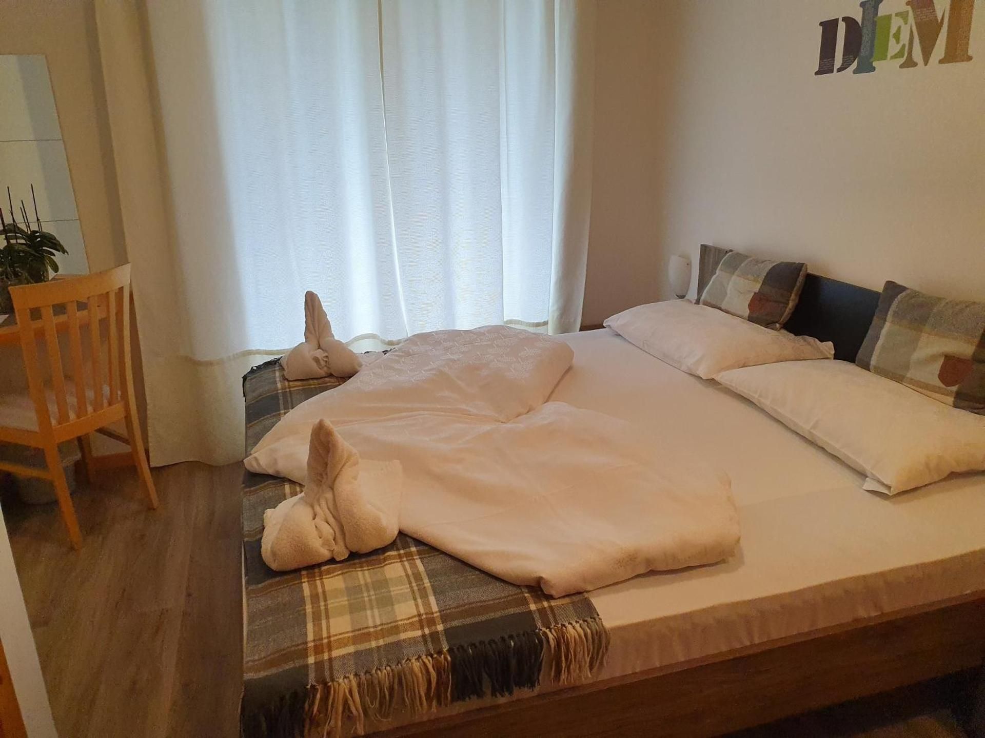 Small Double Room with Balcony and Mountain View
