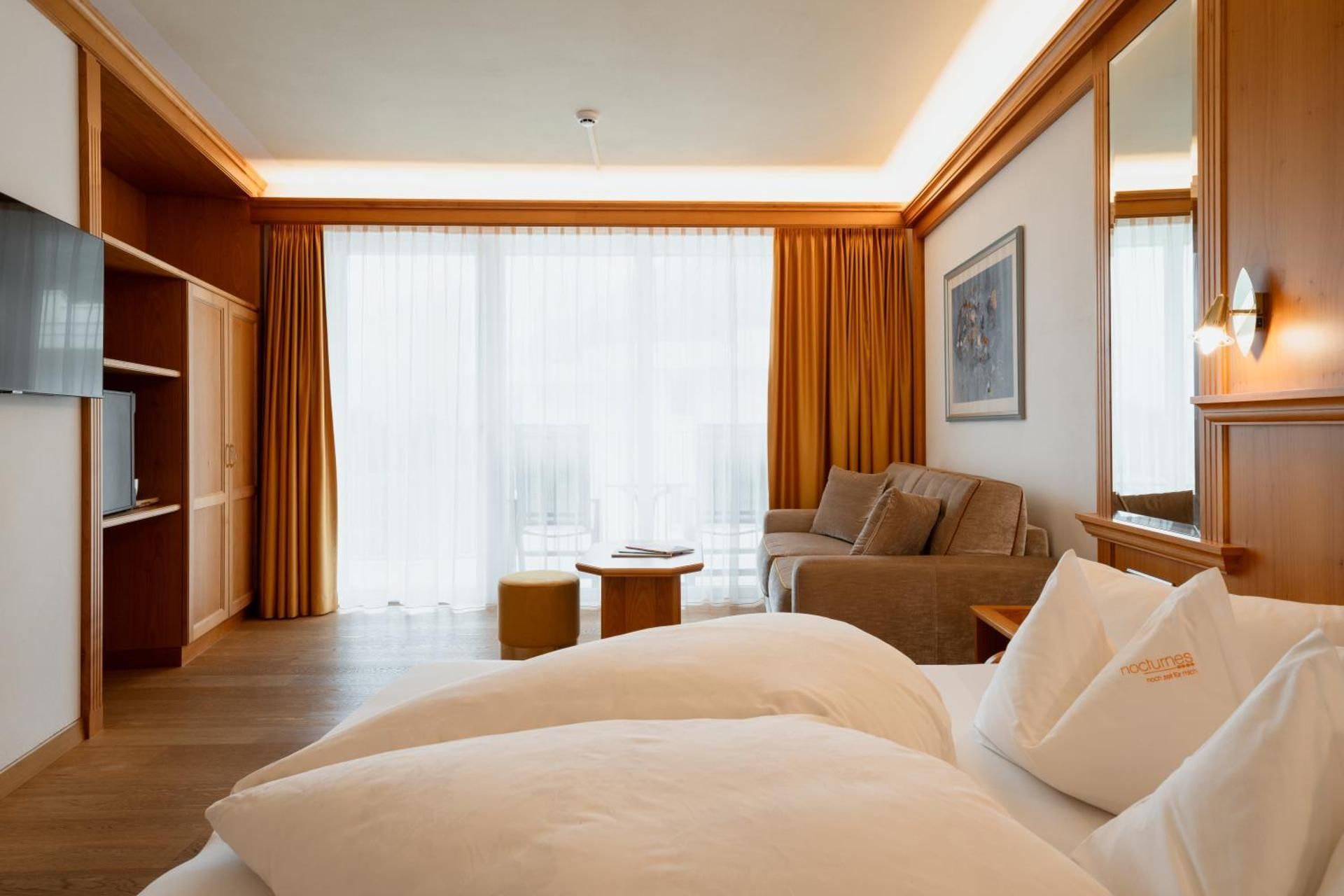 Double Room with Mountain View