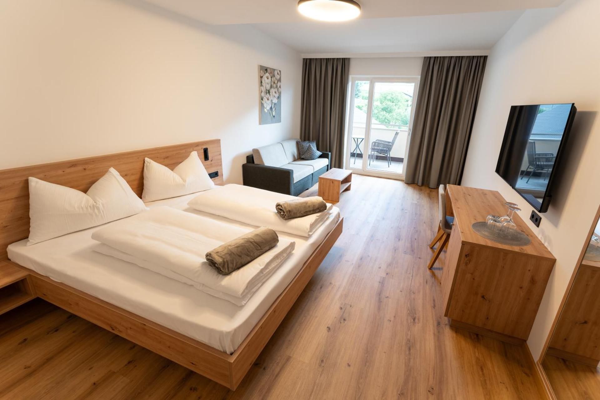Quadruple Room with Mountain View