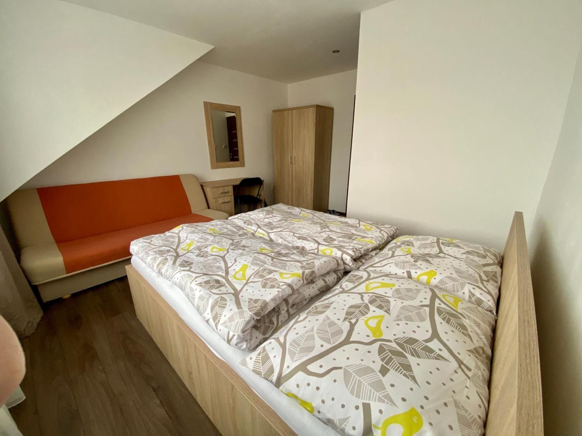 Deluxe Double Room (2 Adults + 1 Child)