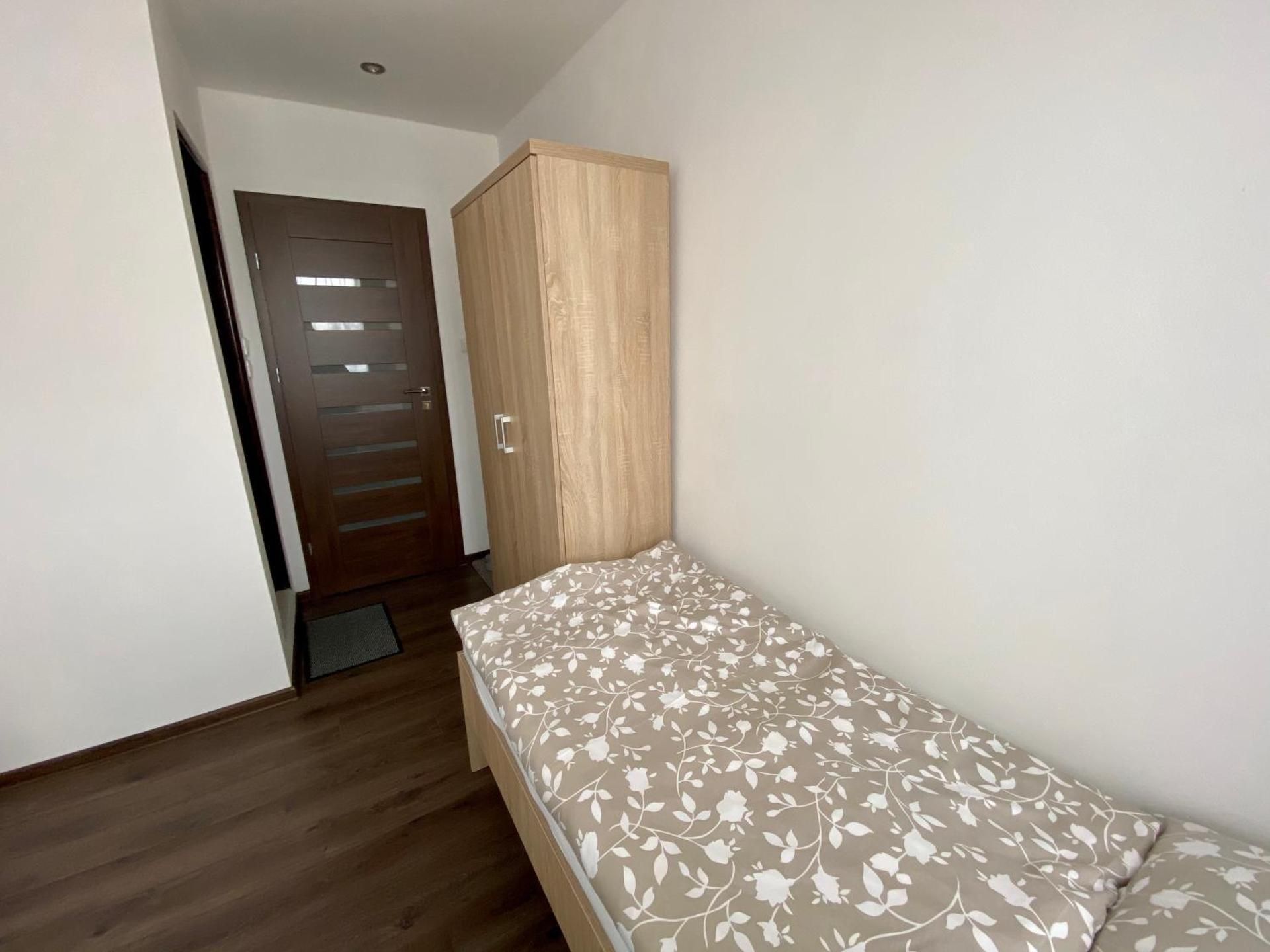 Twin Room with Private Bathroom
