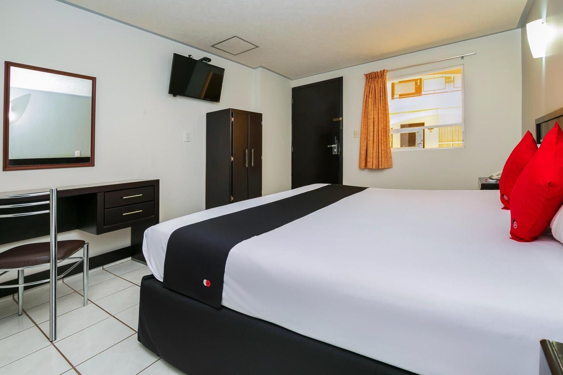 Capital O Hotel Victoria Morelia Superior Double Room 2