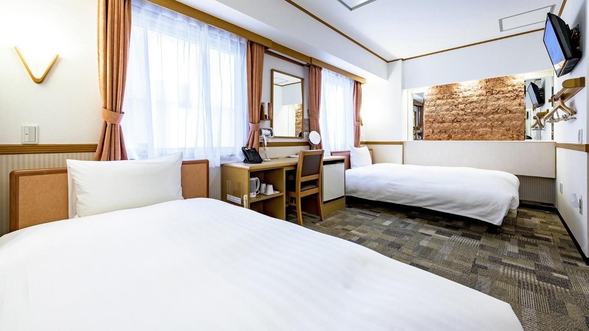 Accessible Twin Room - Non-Smoking