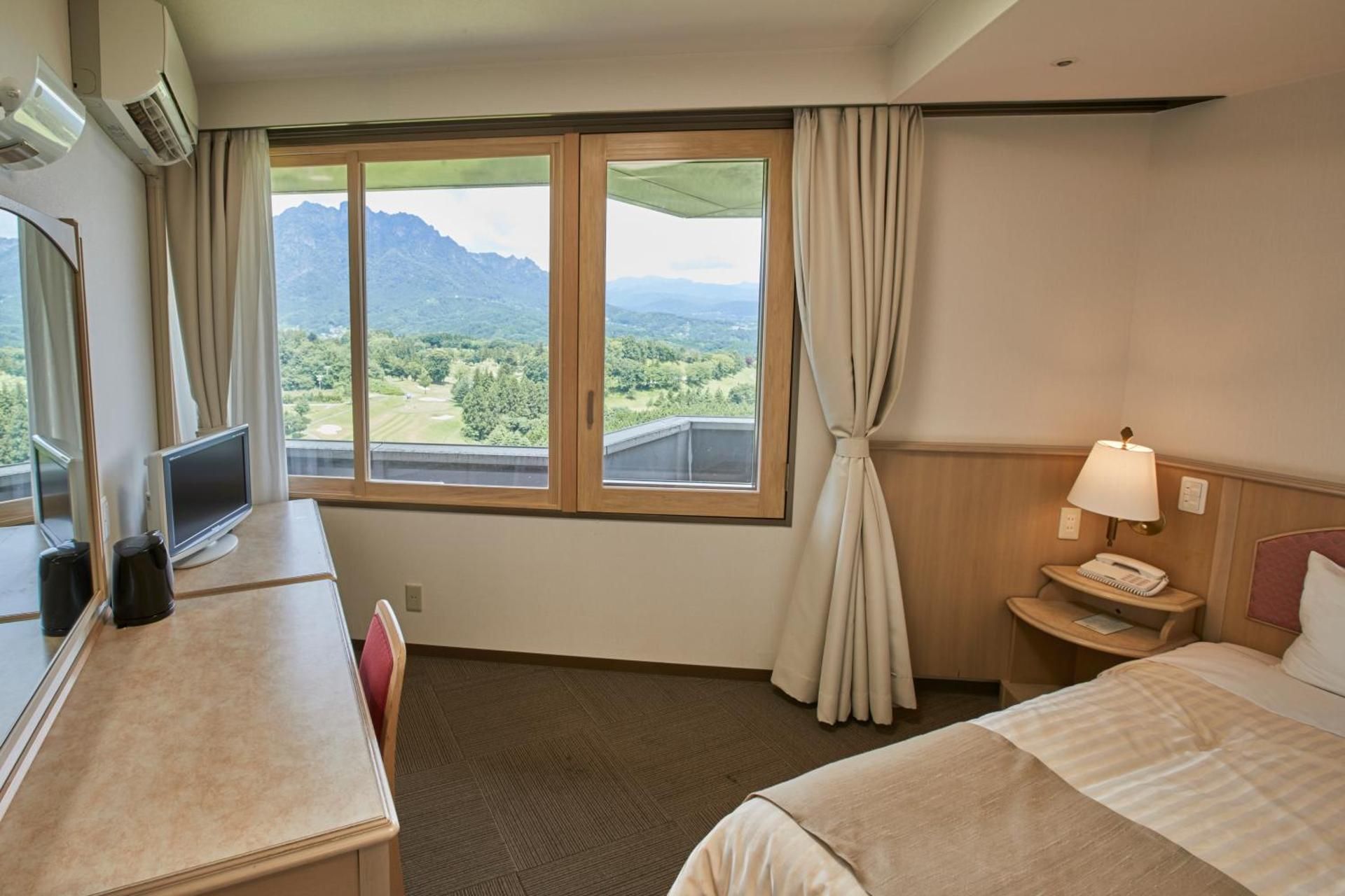 Single Room - Non-Smoking