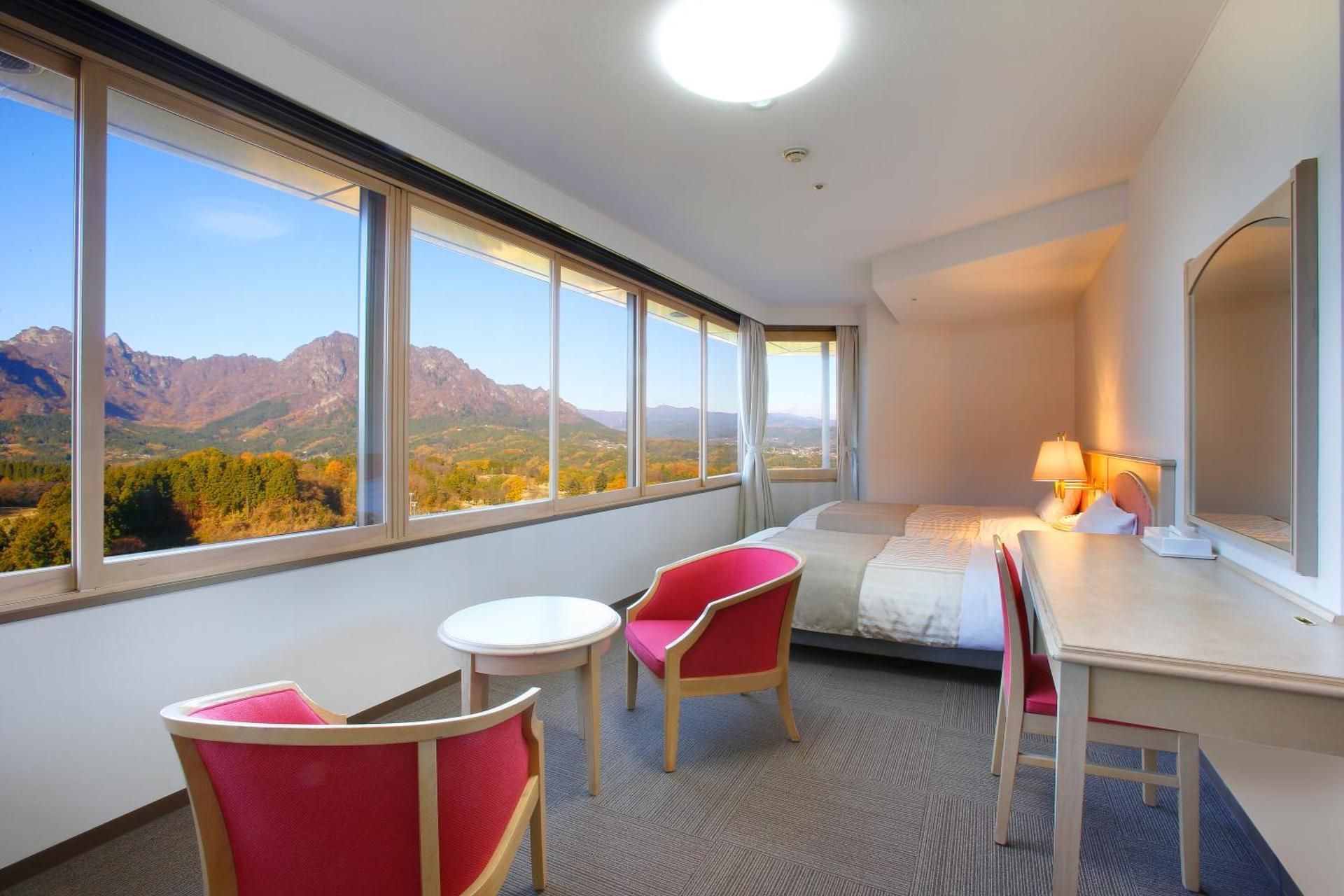 Twin Room for up to 3 People - Non-Smoking