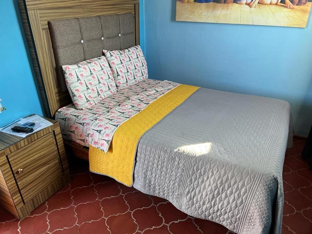 Deluxe Room (2 Adults + 1 Child)