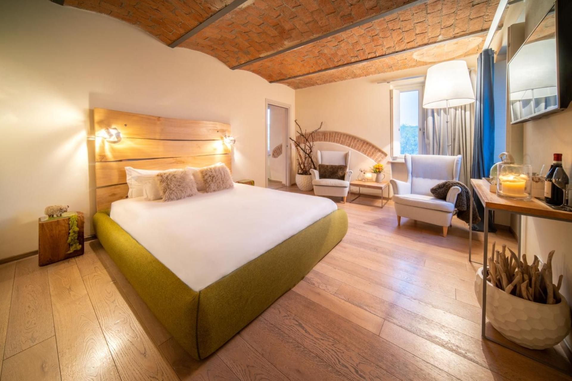 Junior Suite with Garden View