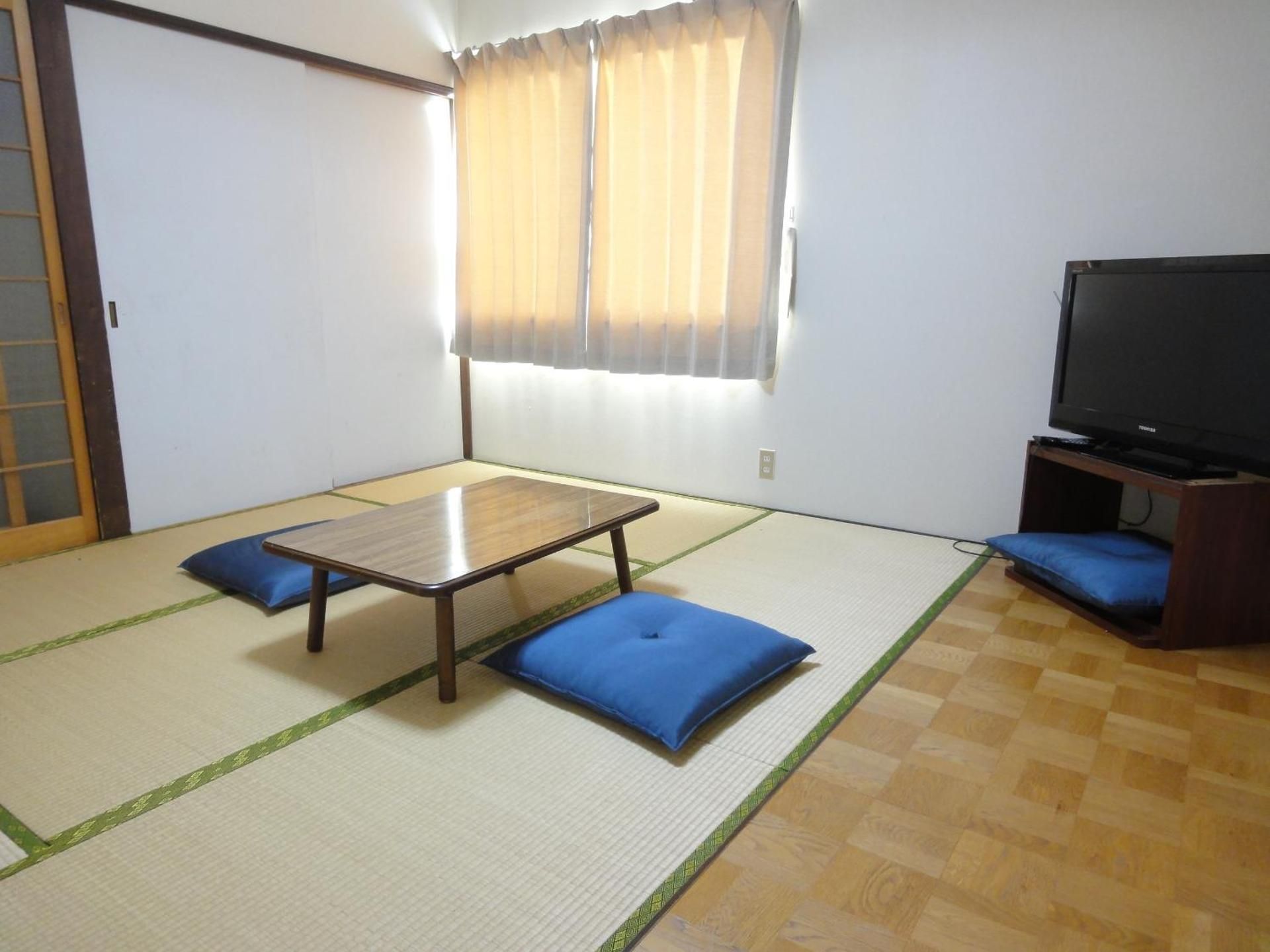 Twin Room with Shared Bathroom