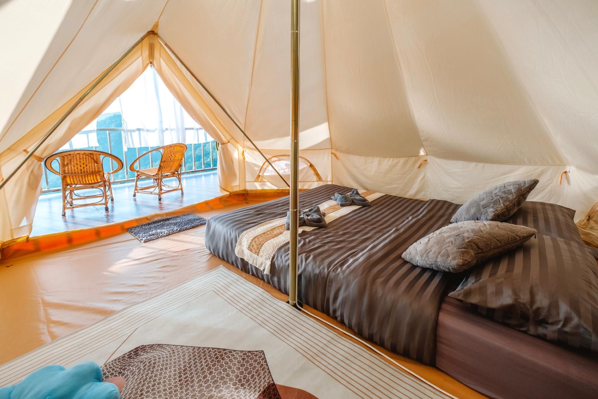 Happy Camp Phuchifa Mountain View