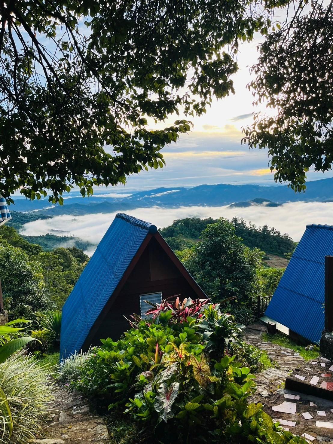 Ukrist Farm Hill A Room Good for Three 2