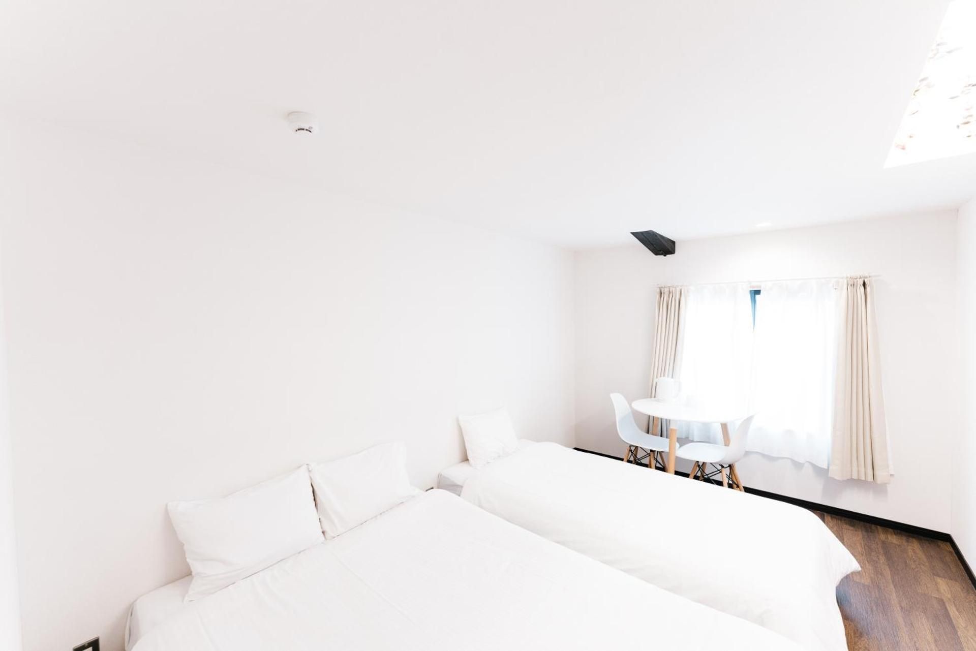 Triple Room with City View