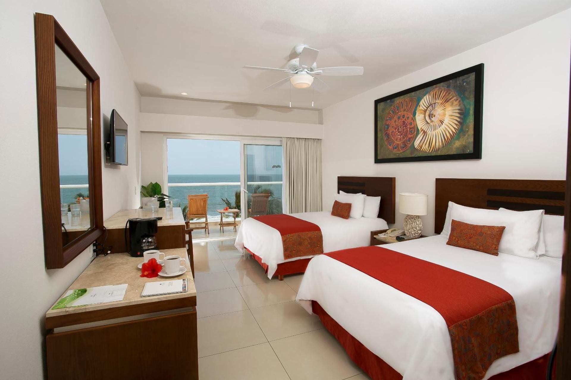 Two-Bedroom King Suite with Sofa Bed and Balcony or Terrace - Ocean Front/Three Bathrooms
