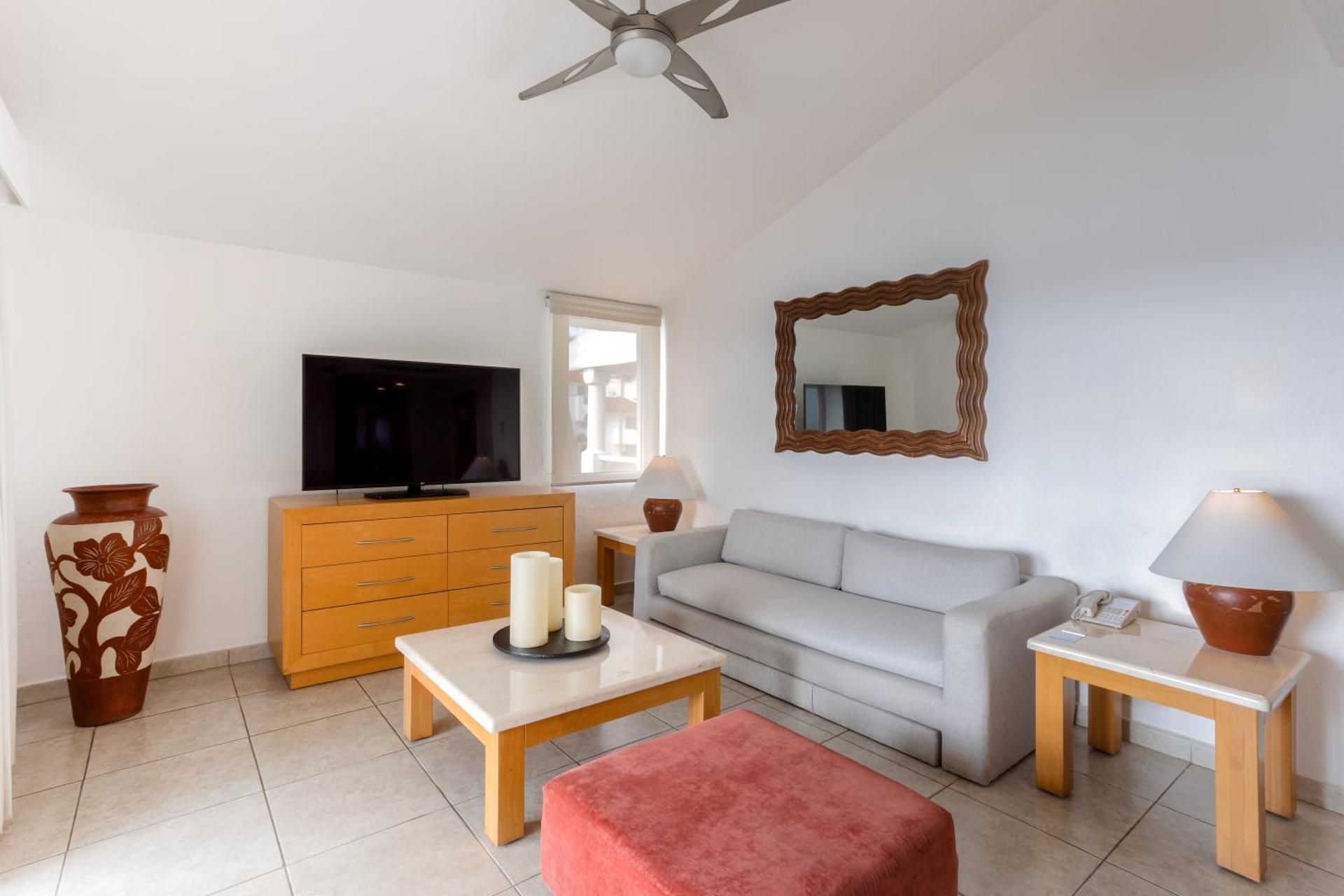 Three-Bedroom King Suite with Sofa Bed and Balcony - Ocean Front/Four Bathrooms