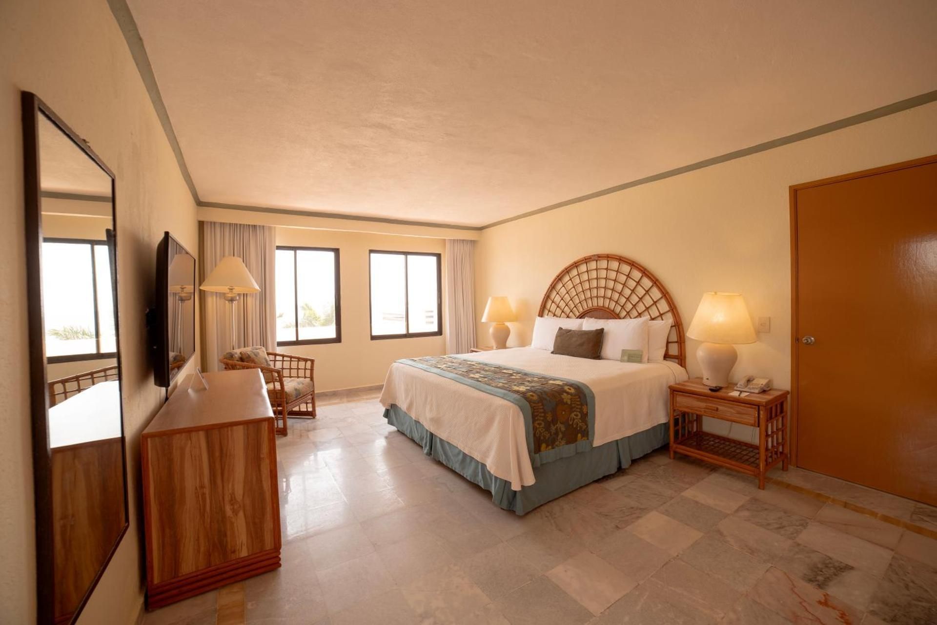 Samba Vallarta All Inclusive King Suite with Ocean View 2