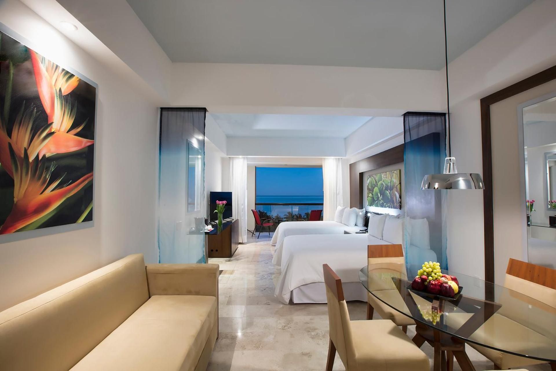 Junior Suite Ocean View 2-double beds