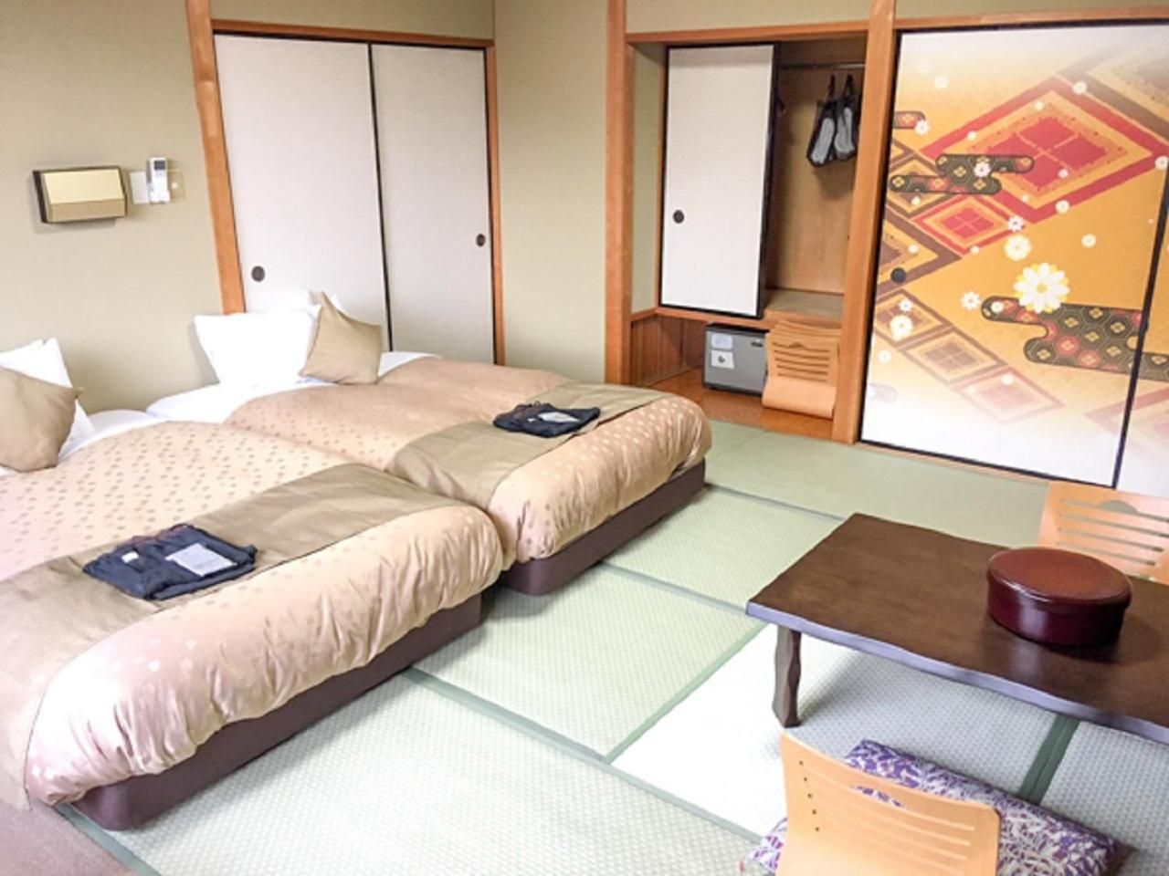 Traditional Twin Room with veranda - Non-Smoking
