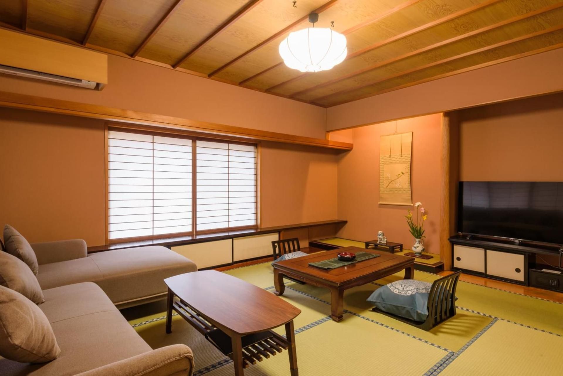 Japanese Western Style Room with Semi Open Air Bath