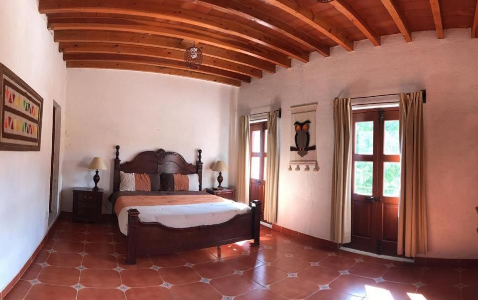 Queen Room with Spa Bath